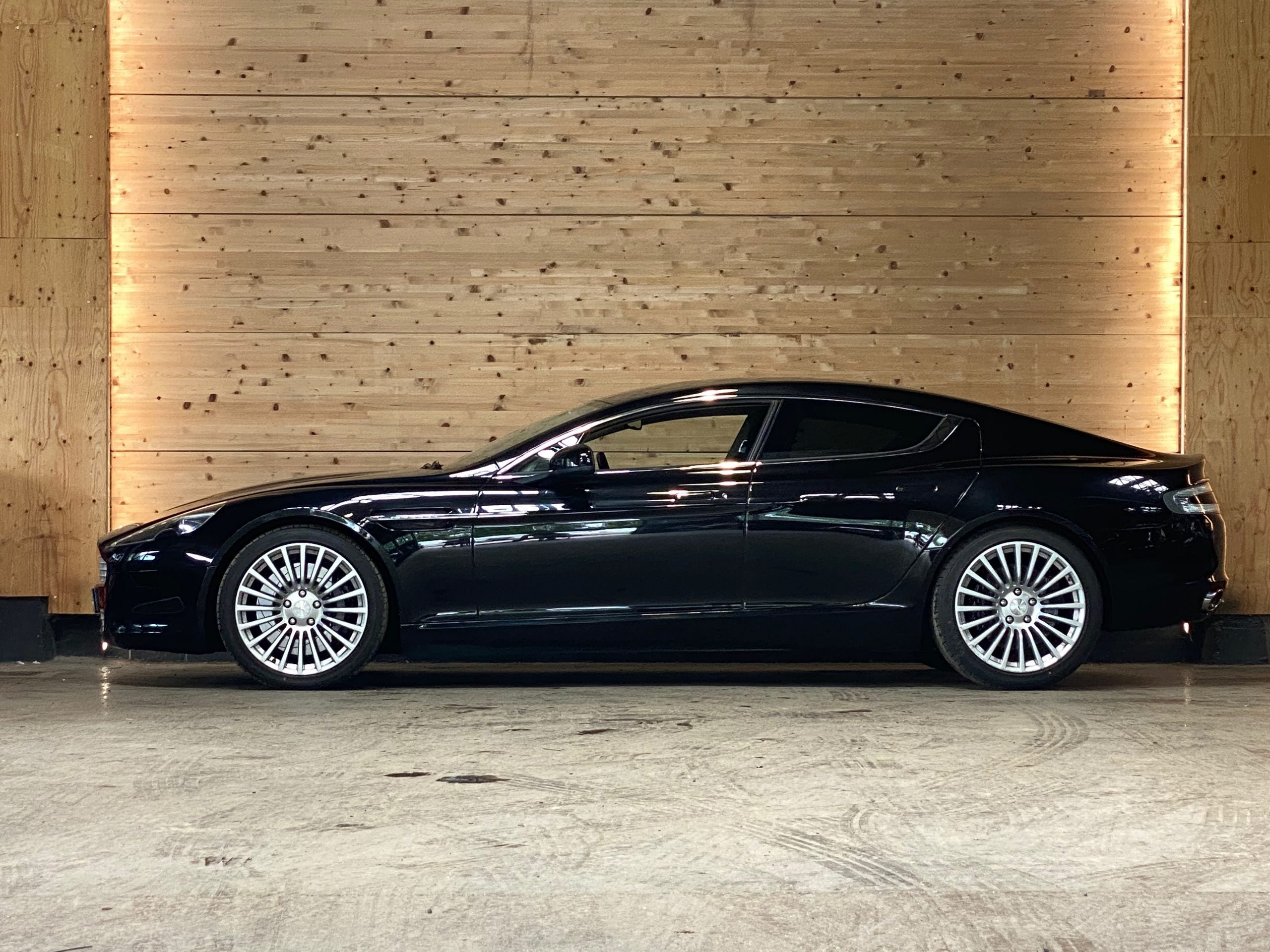 Aston Martin Rapide