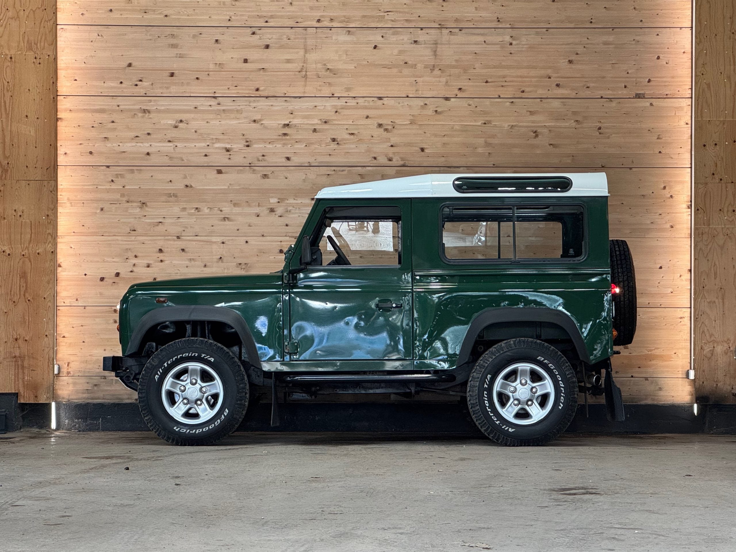 Land Rover Defender 90 Td5 Hard Top