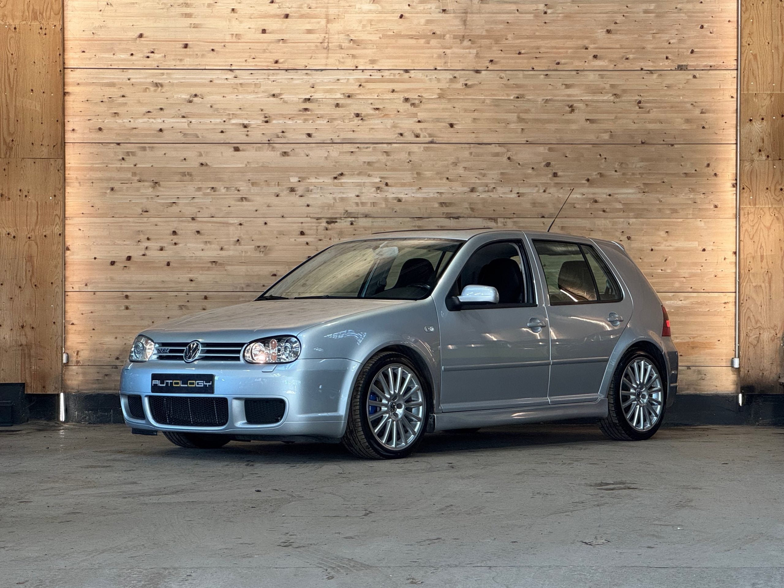 Volkswagen Golf IV R32