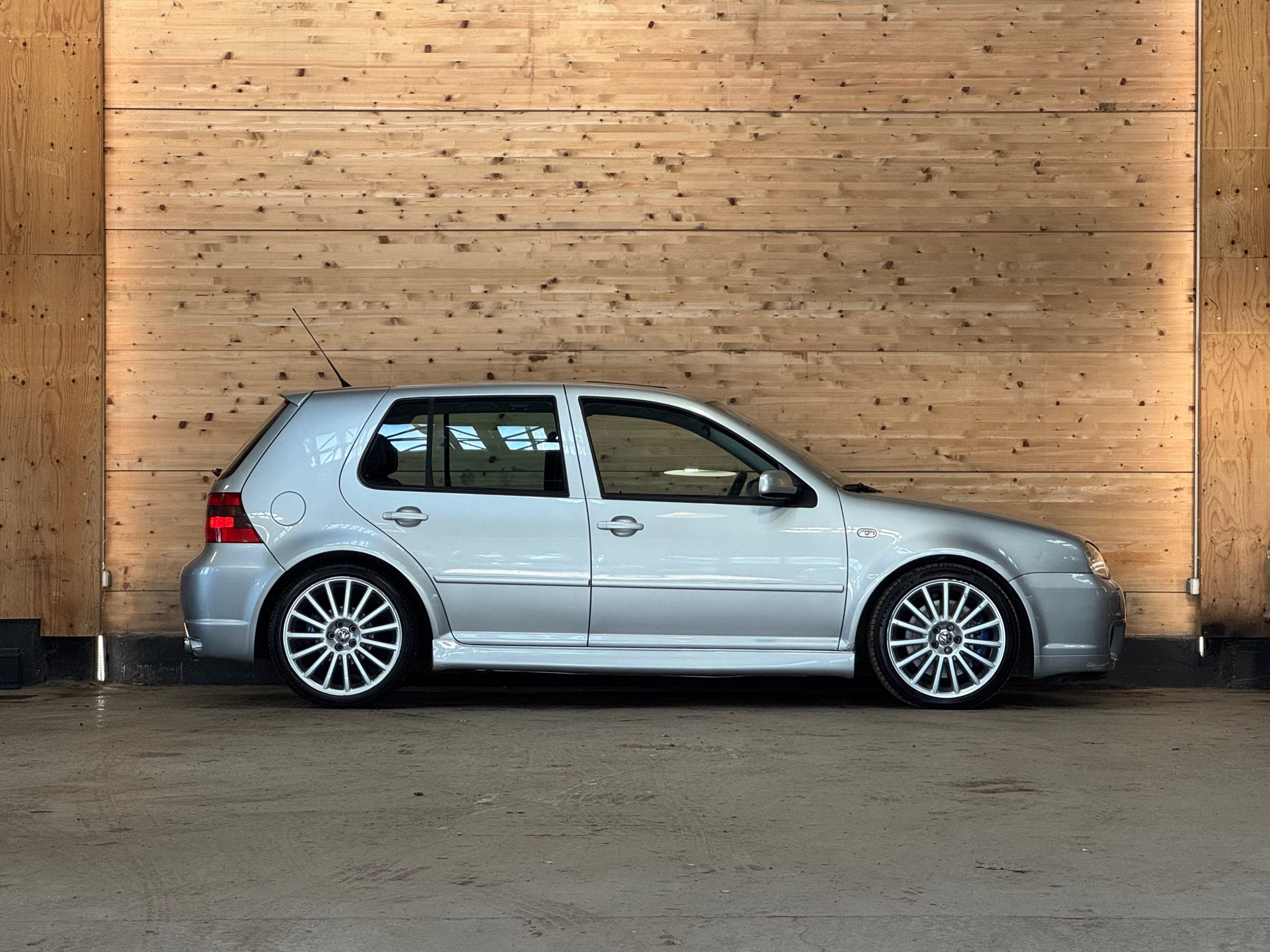 Volkswagen Golf IV R32