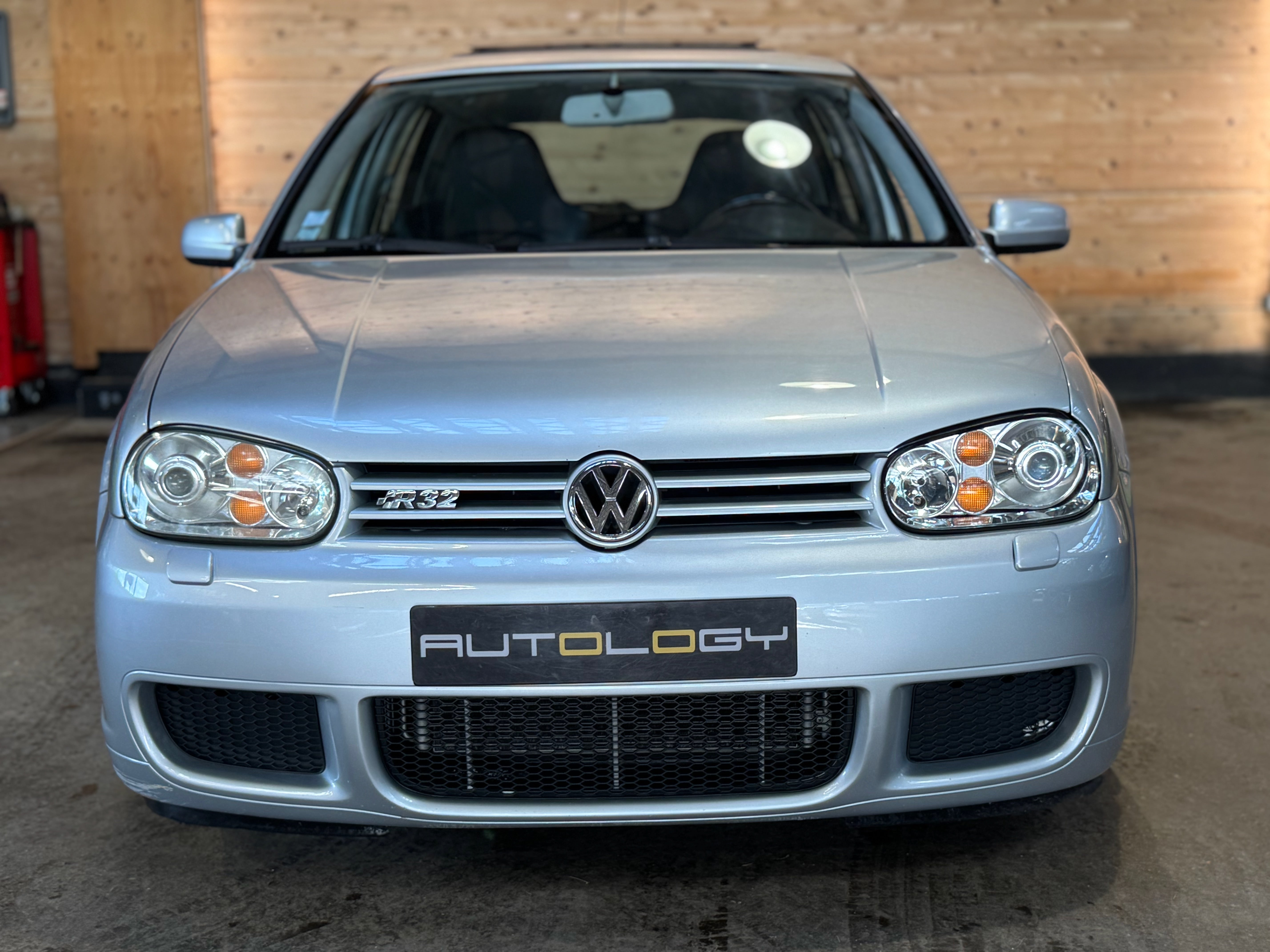 Volkswagen Golf IV R32