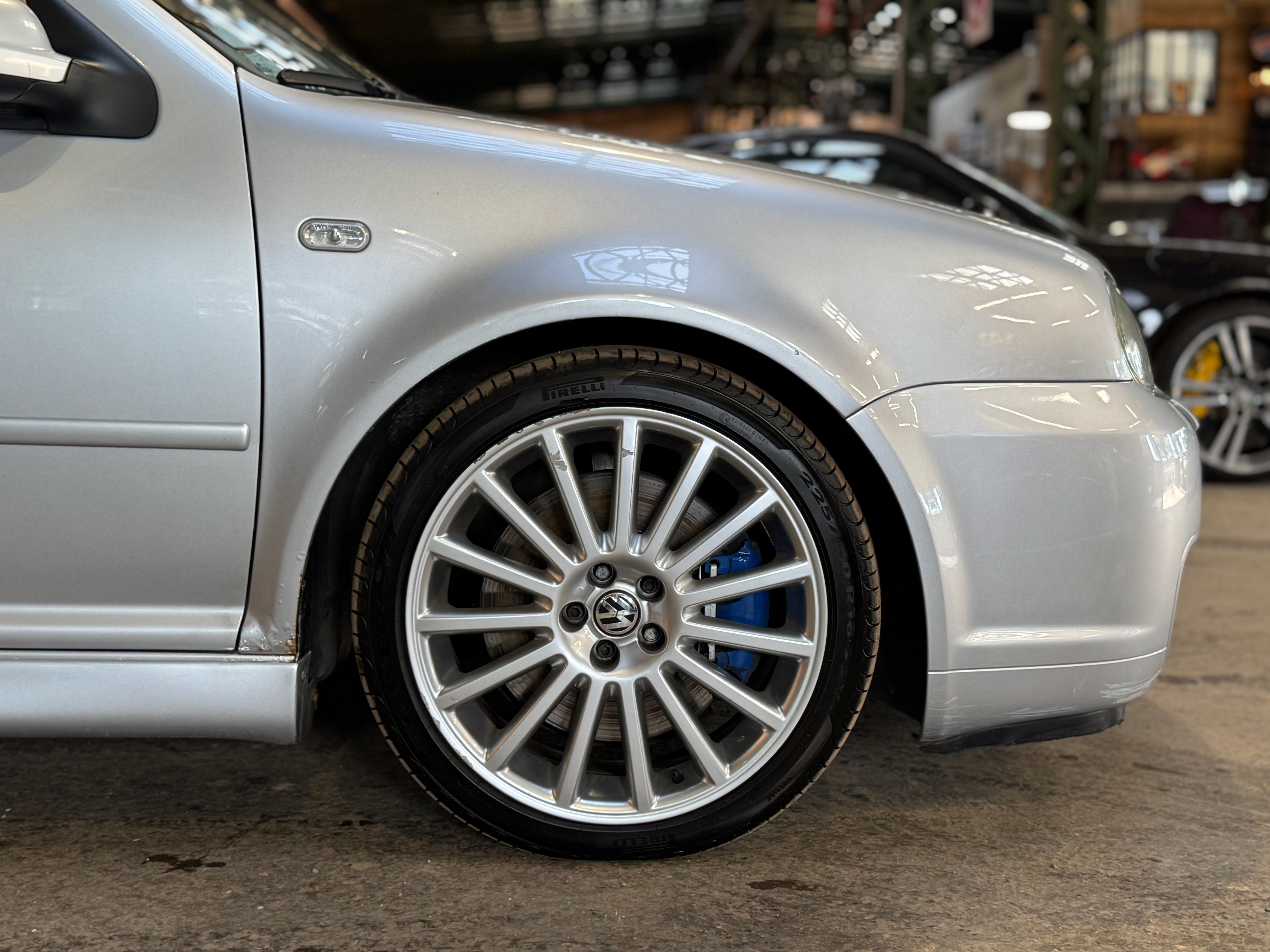 Volkswagen Golf IV R32