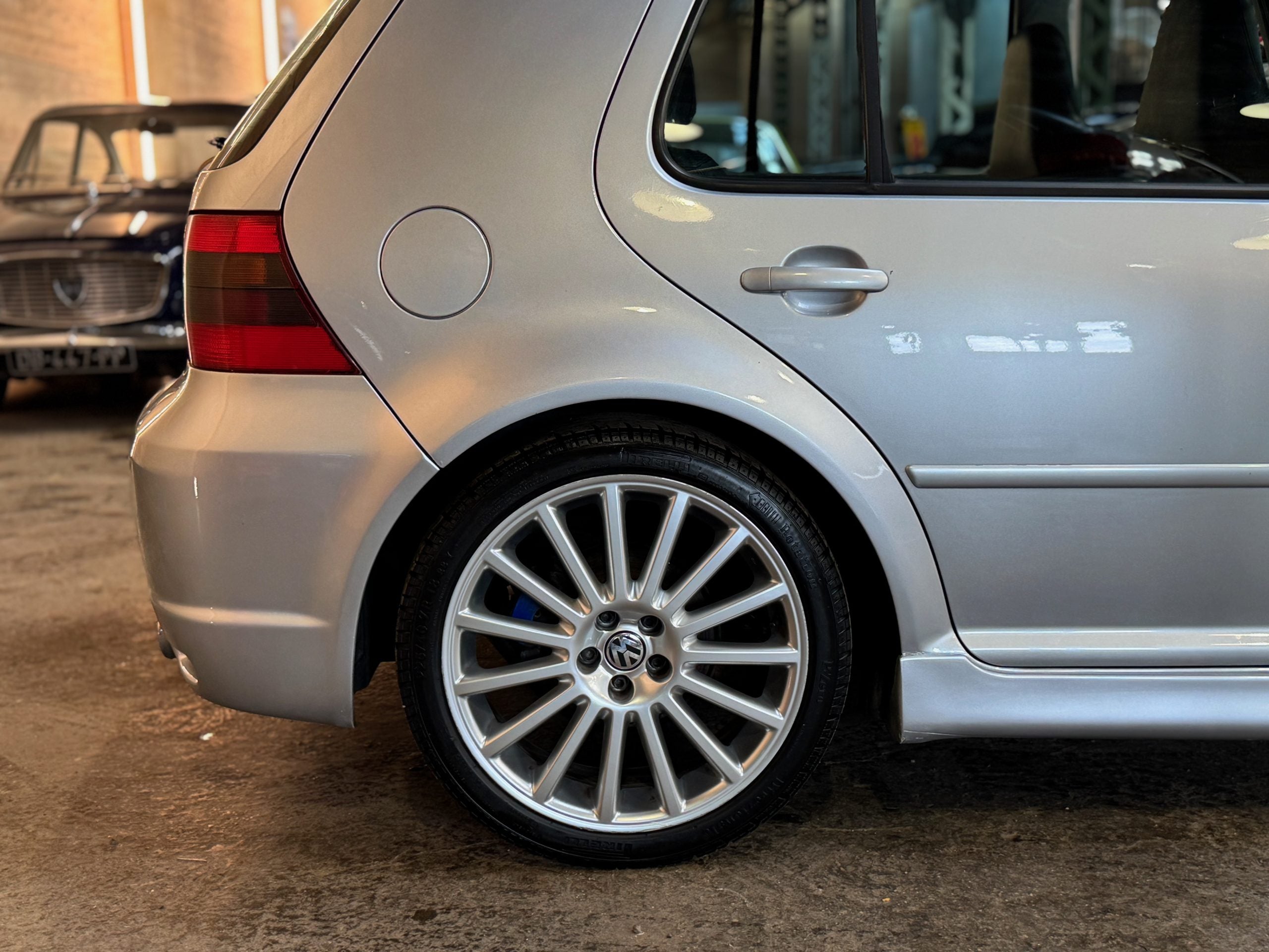 Volkswagen Golf IV R32