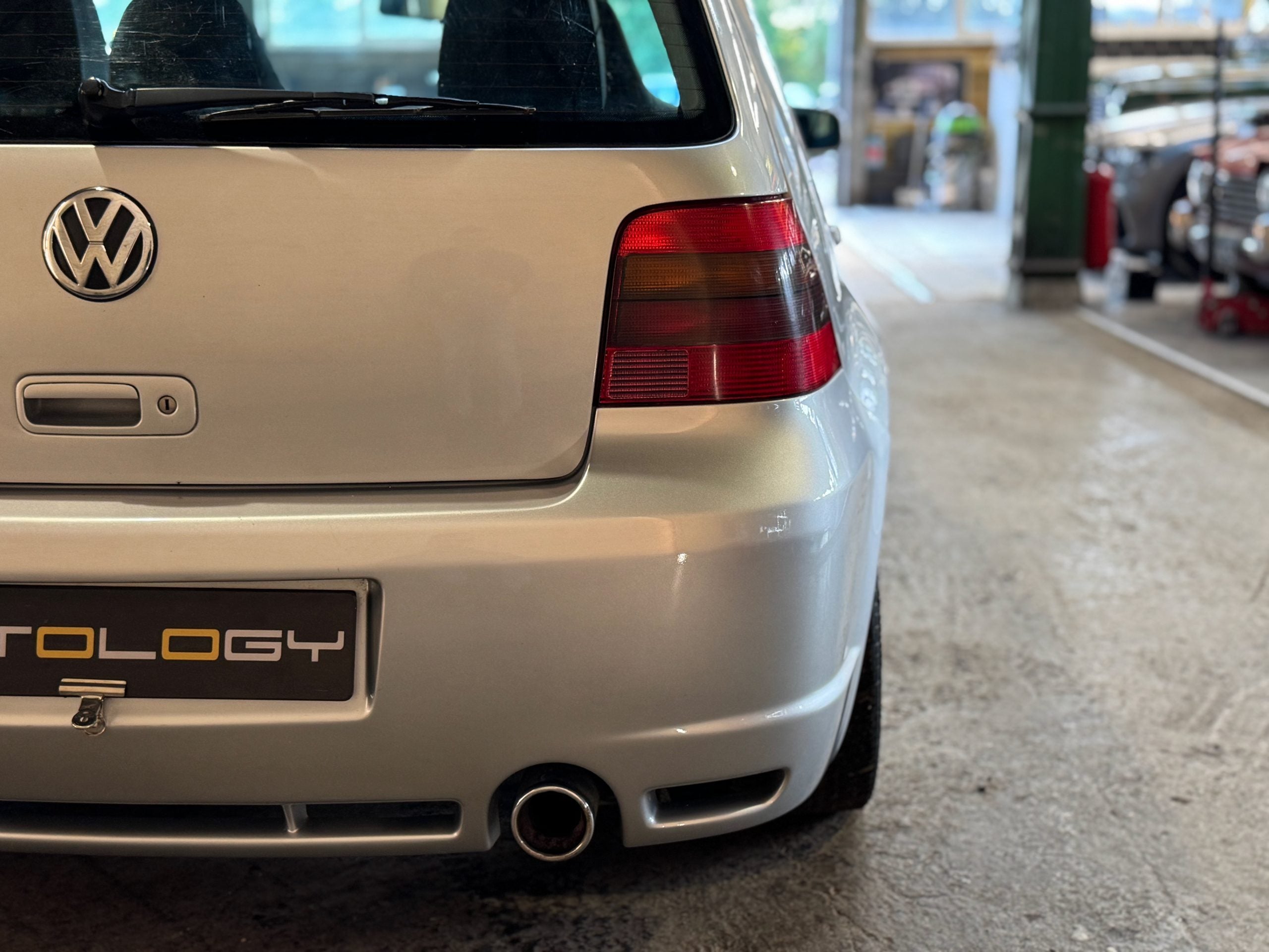 Volkswagen Golf IV R32