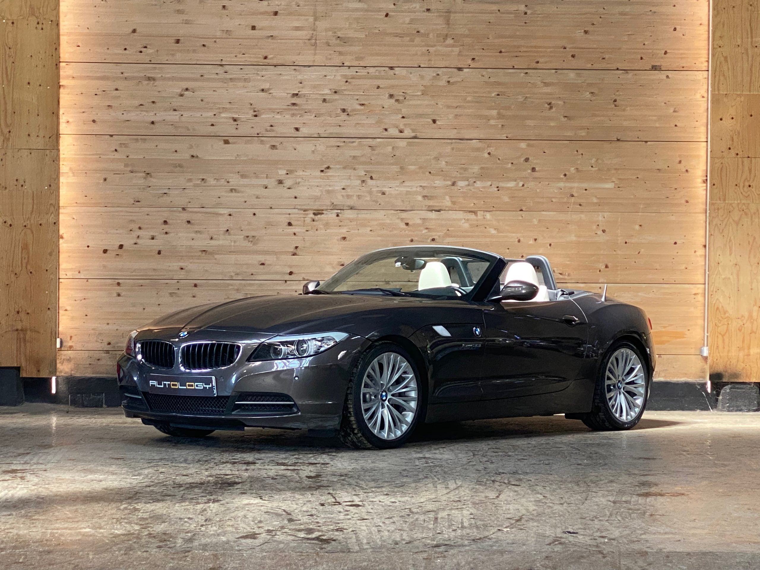 BMW Z4 sDrive 3.0iA Luxe Roadster