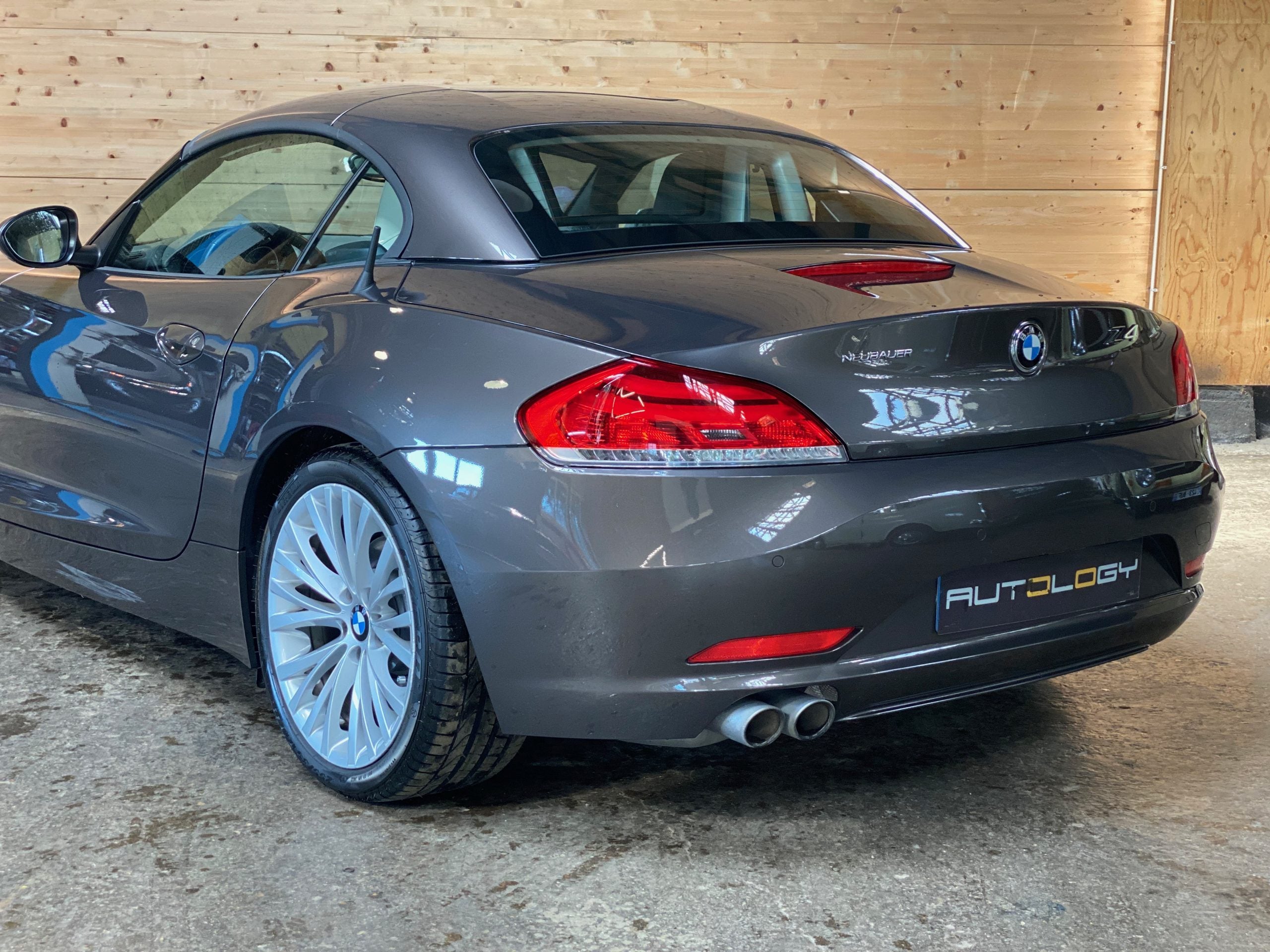 BMW Z4 sDrive 3.0iA Luxe Roadster