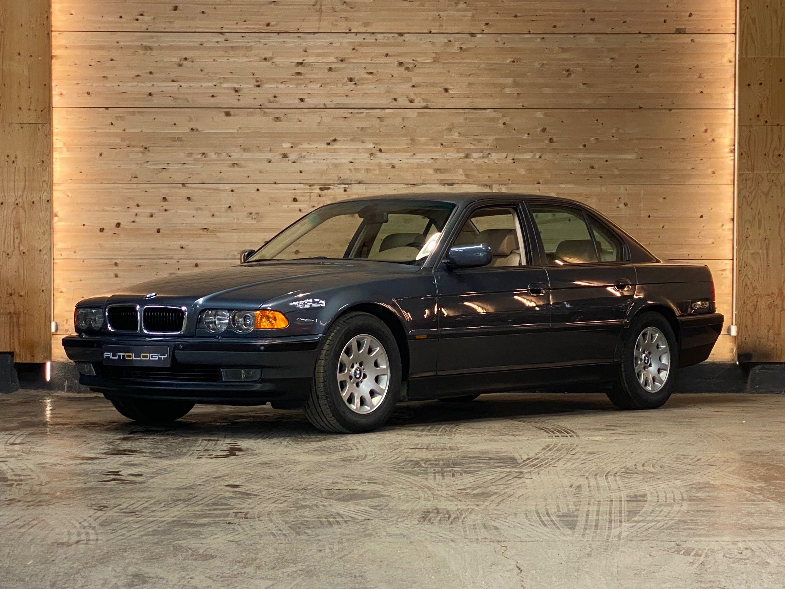 BMW 740iA