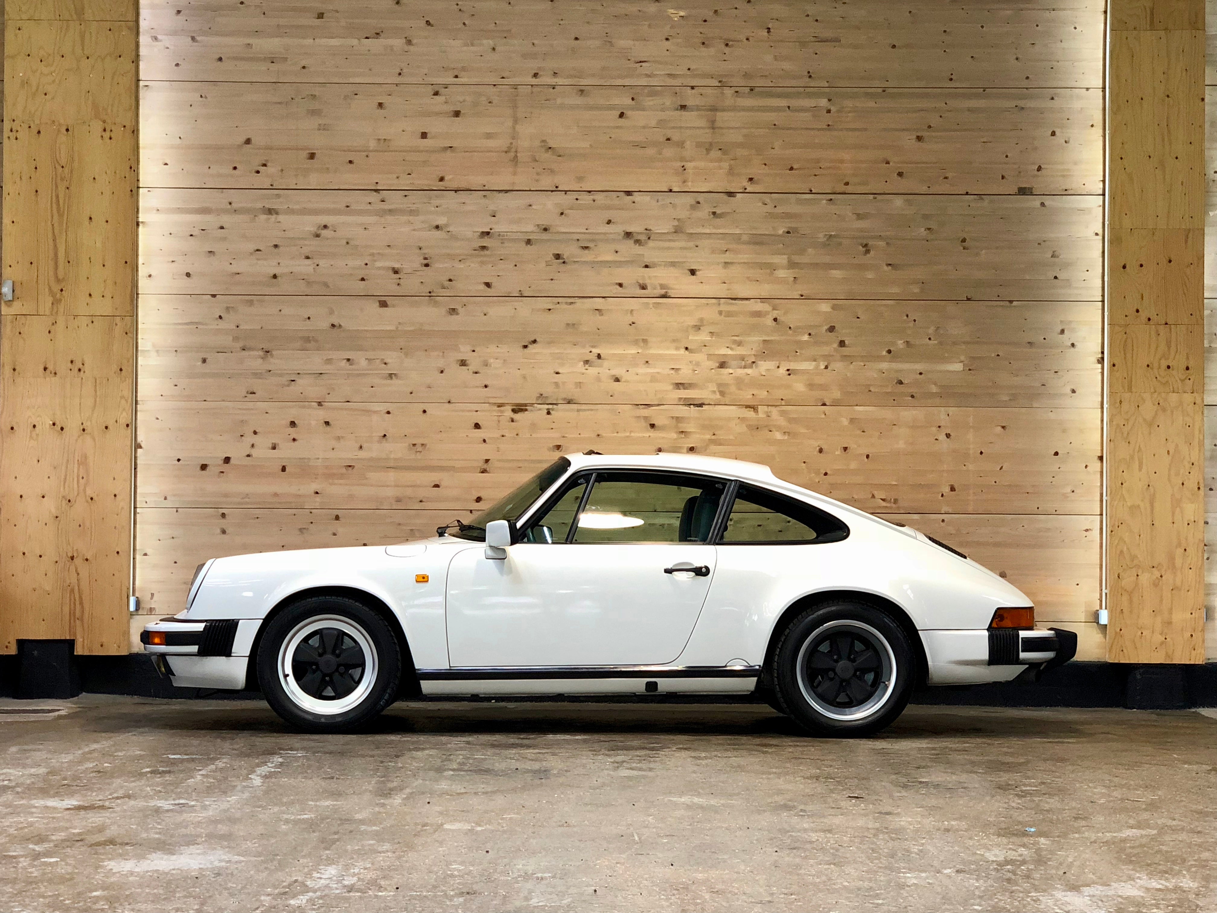 Porsche 911 Carrera 3.2