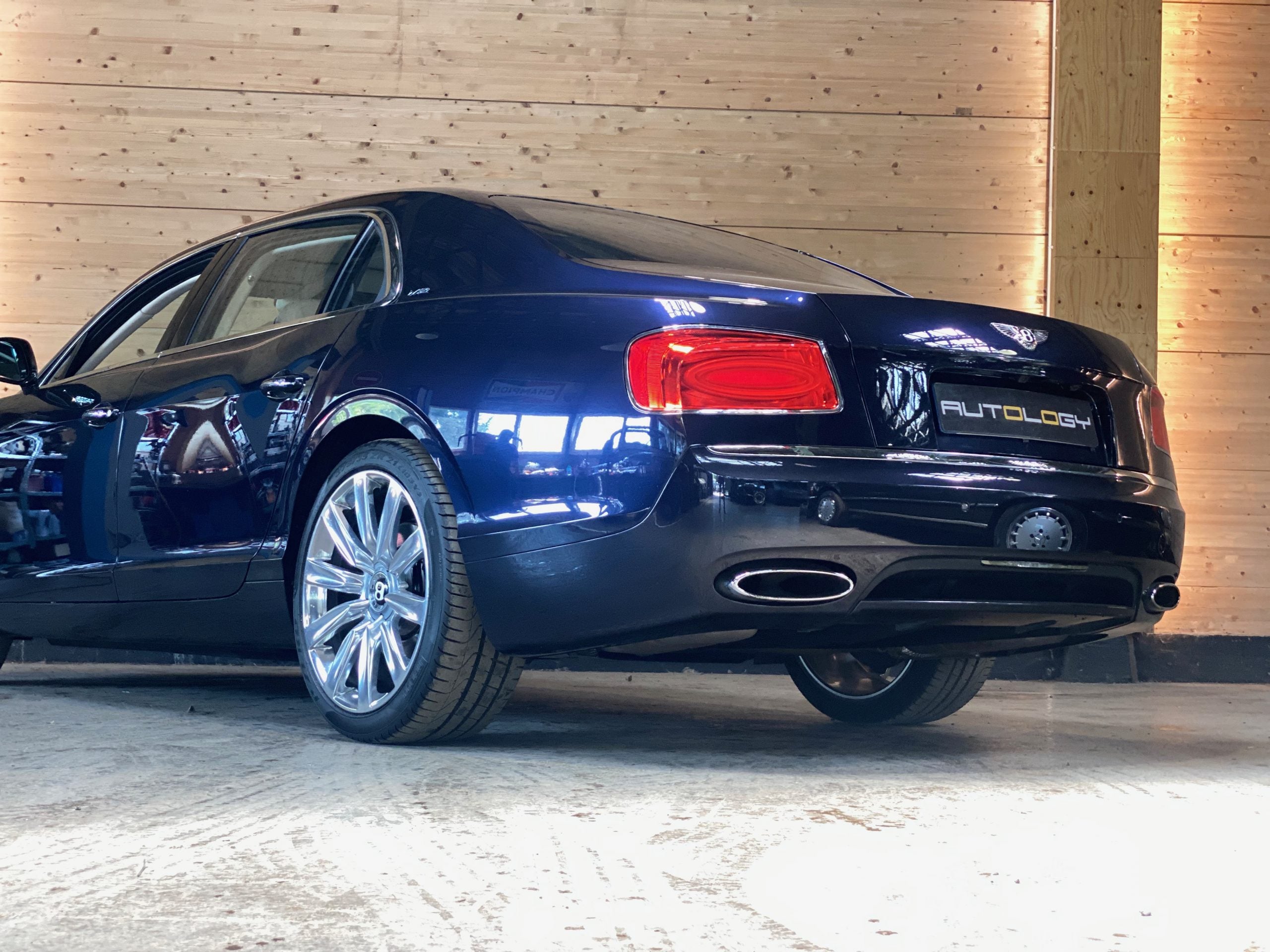 Bentley Flying Spur W12