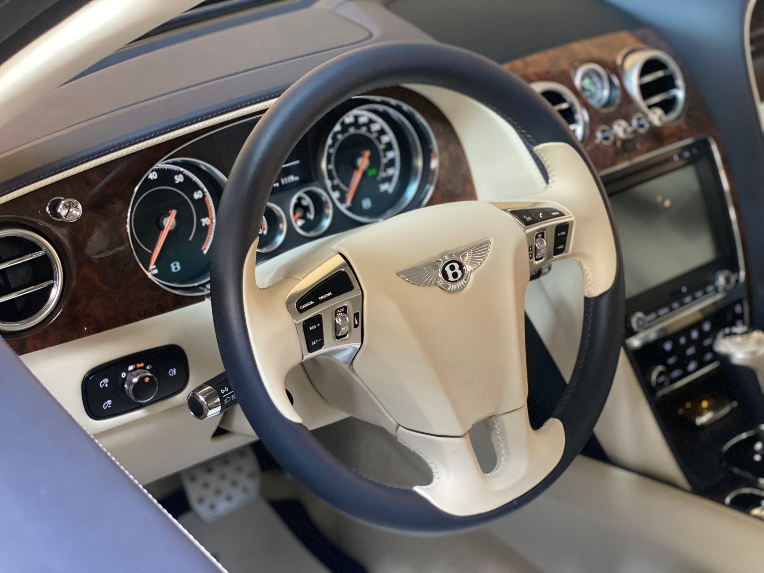 Bentley Flying Spur W12