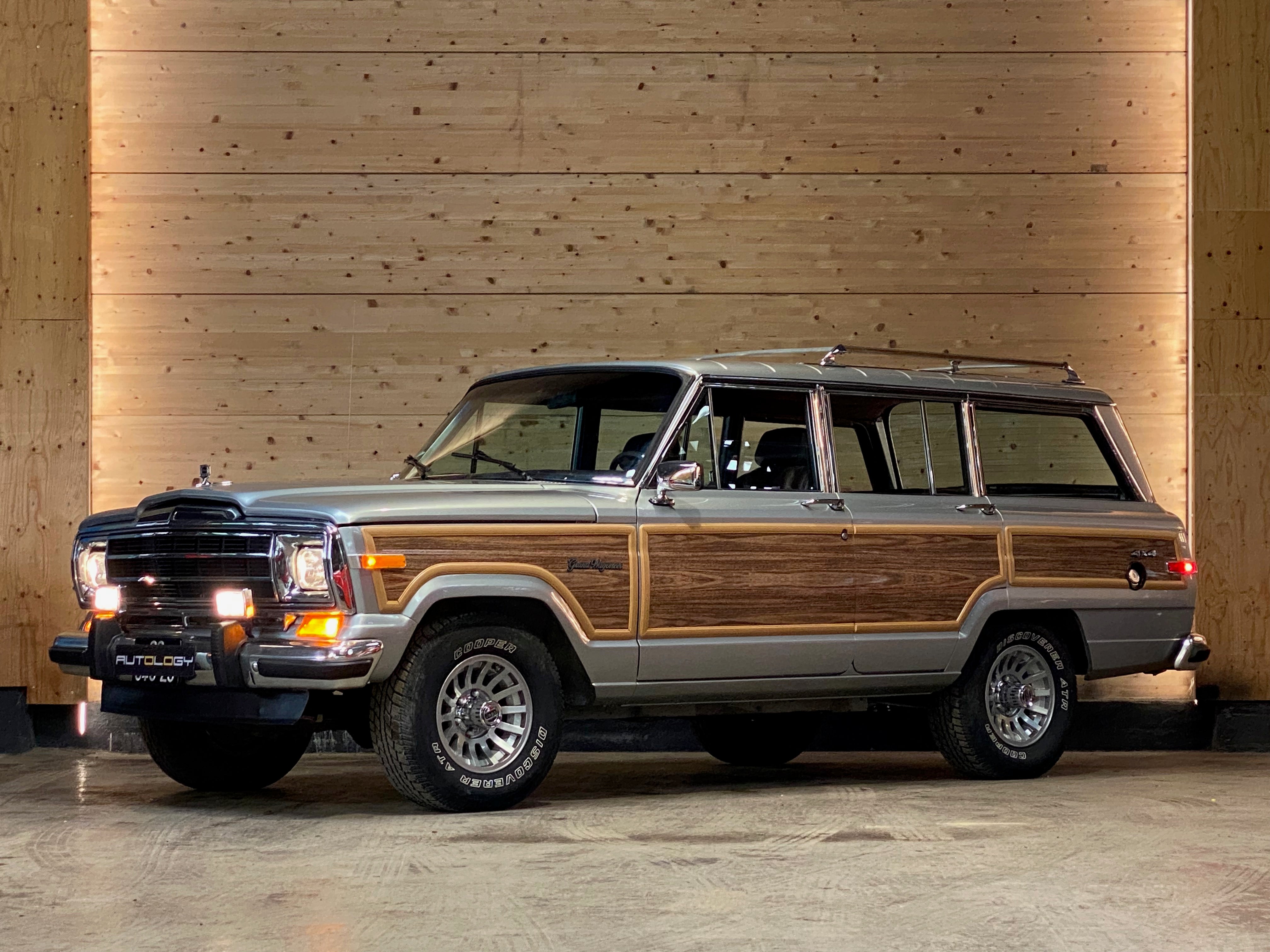 Jeep Grand Wagoneer "Final Edition"