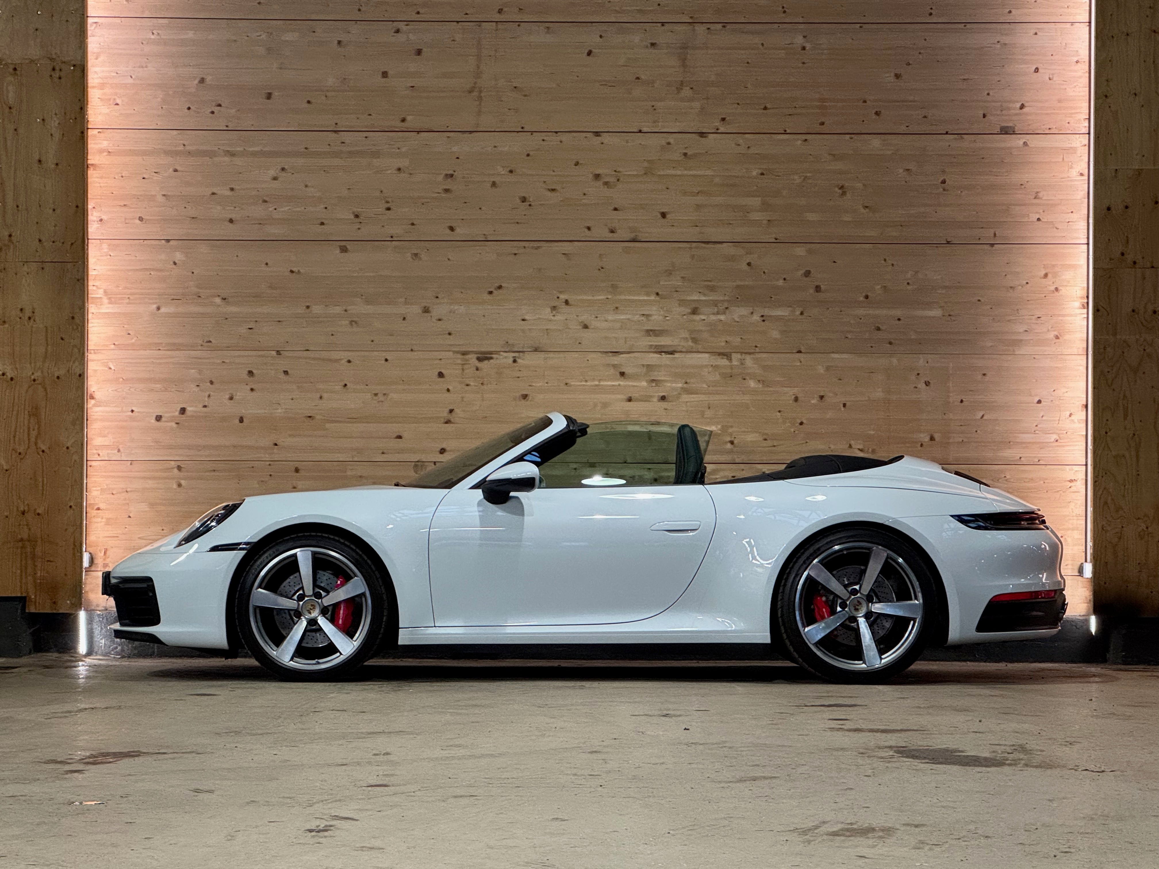 Porsche 992 Carrera 4S Cabriolet