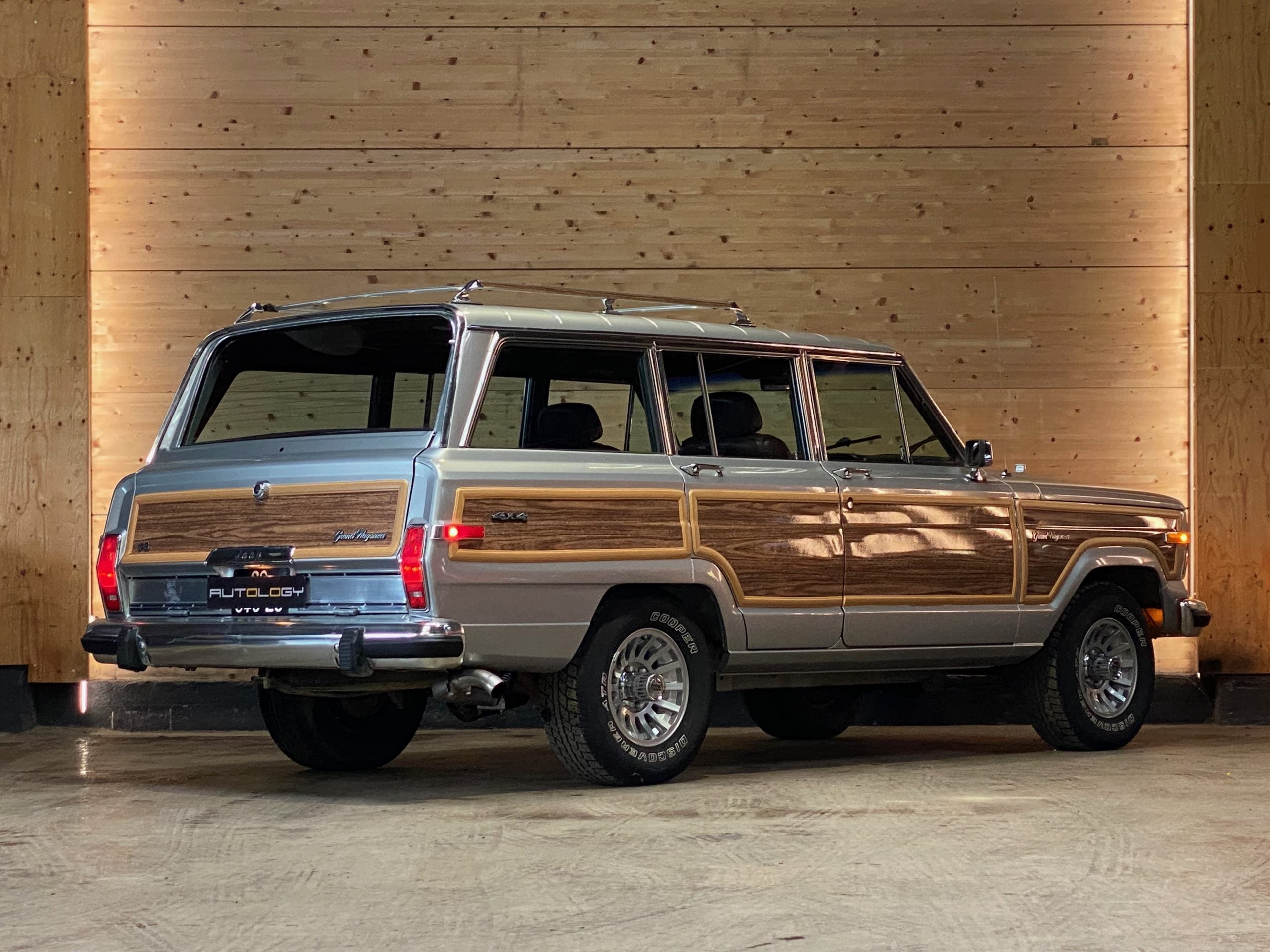 Jeep Grand Wagoneer "Final Edition"