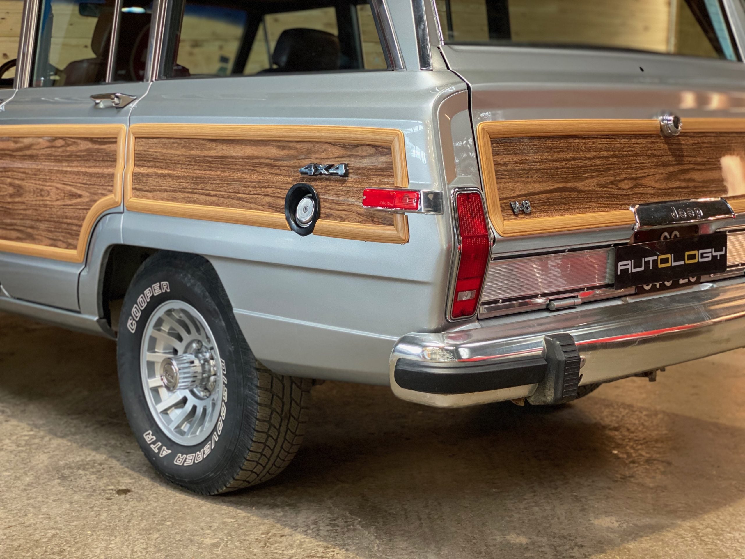 Jeep Grand Wagoneer "Final Edition"