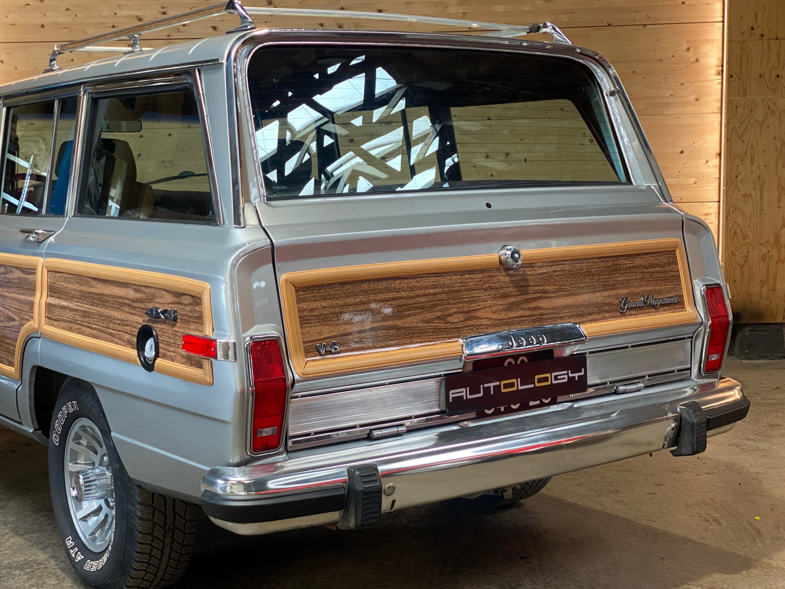 Jeep Grand Wagoneer "Final Edition"