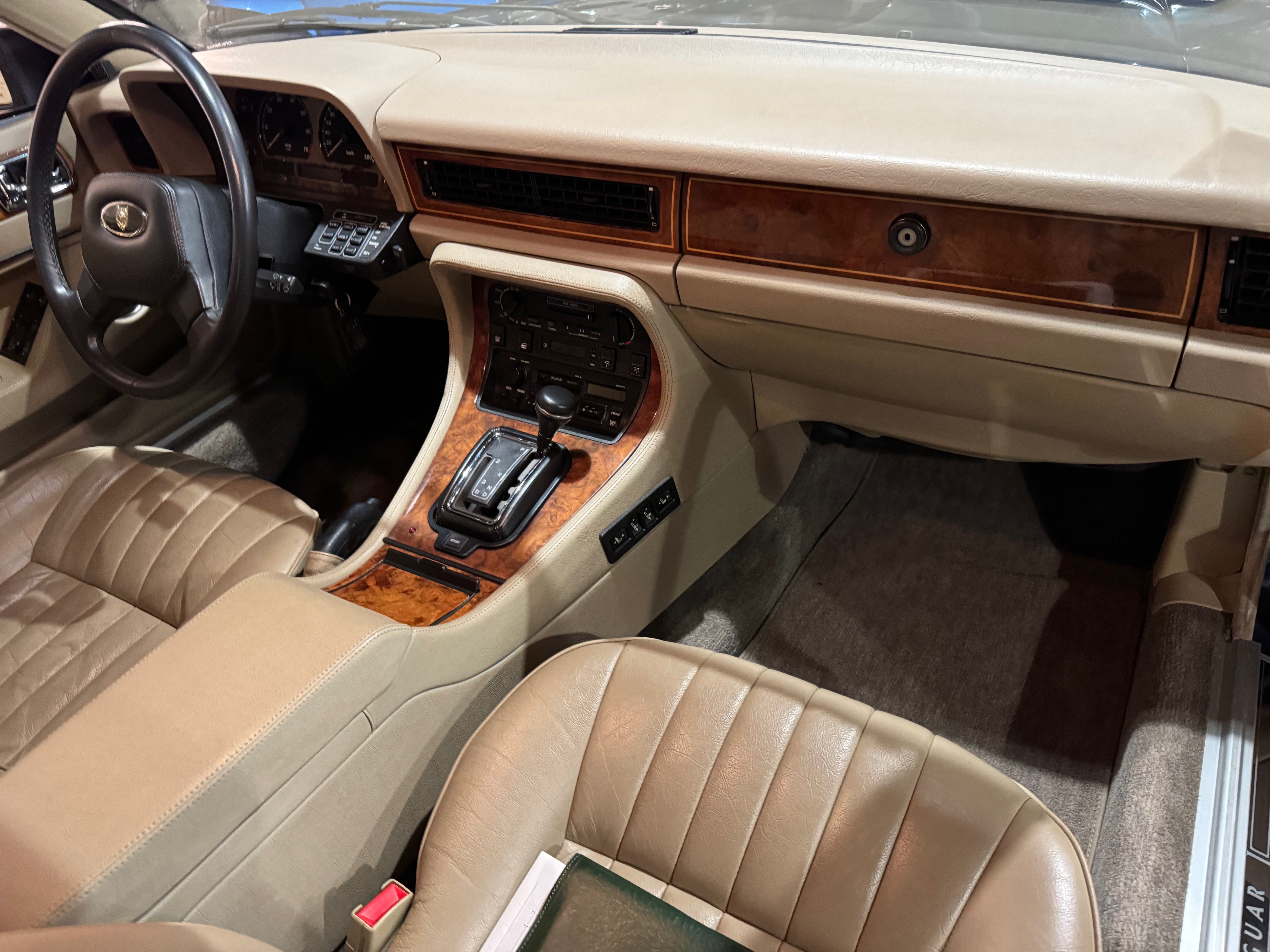 Jaguar XJ40 4.0 Sovereign