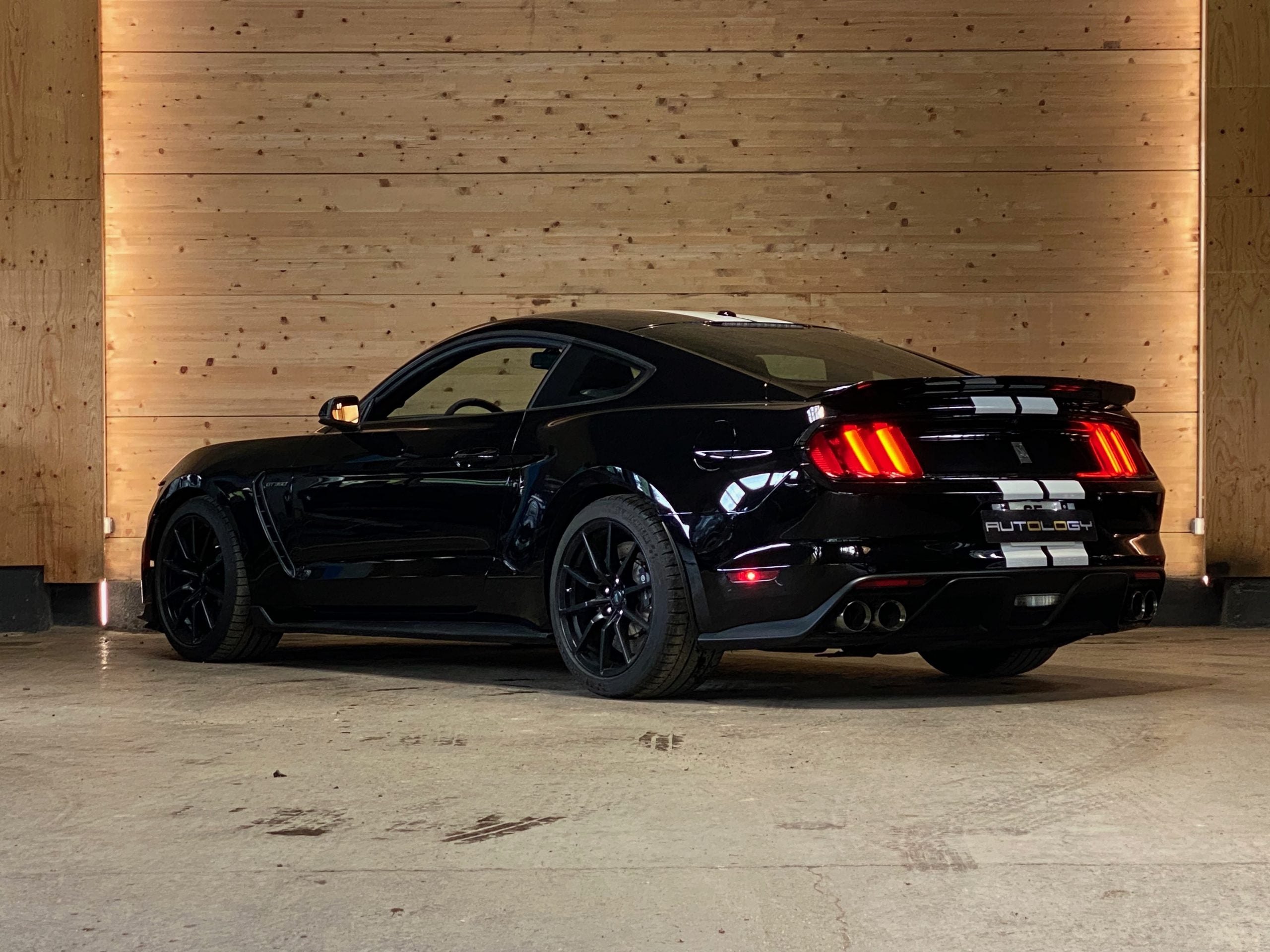 Ford Mustang Shelby GT 350