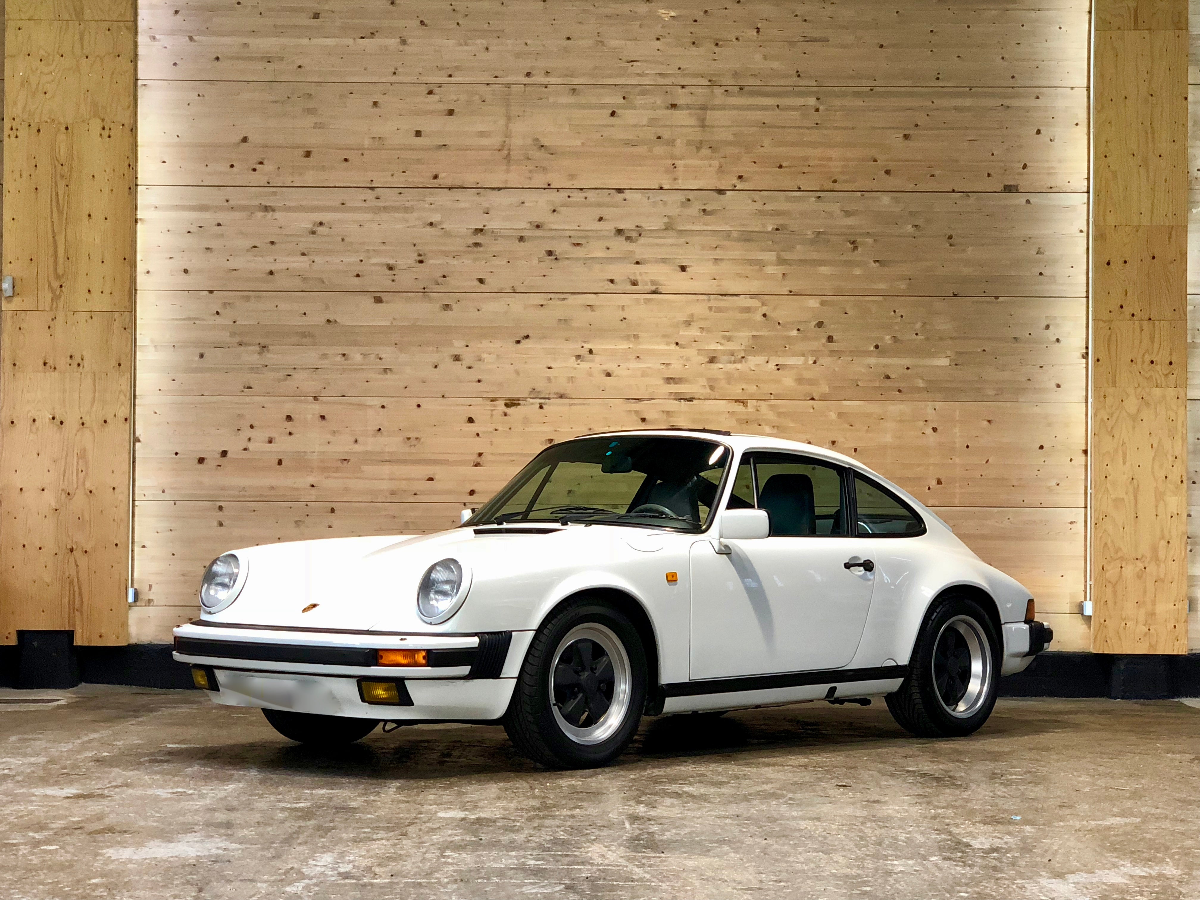 Porsche 911 Carrera 3.2