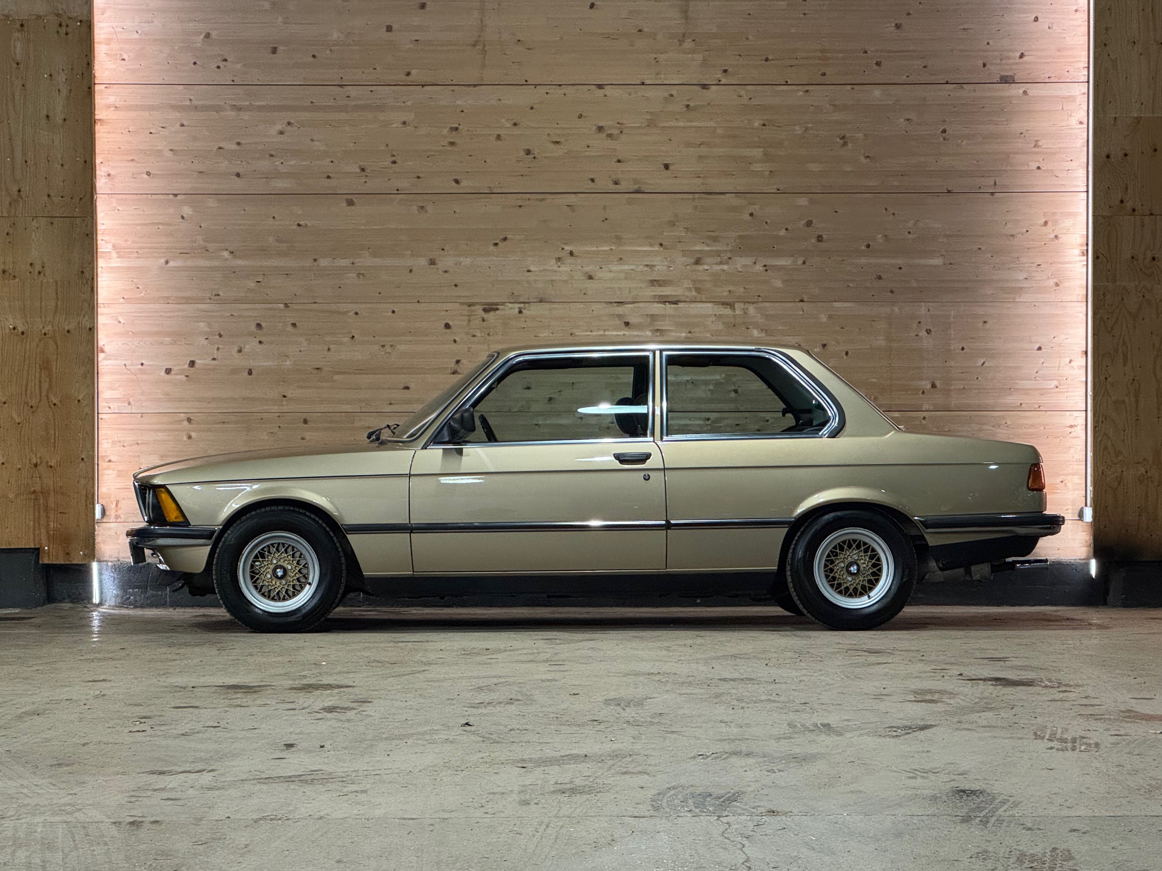 BMW 323i - E21 - Phase 2