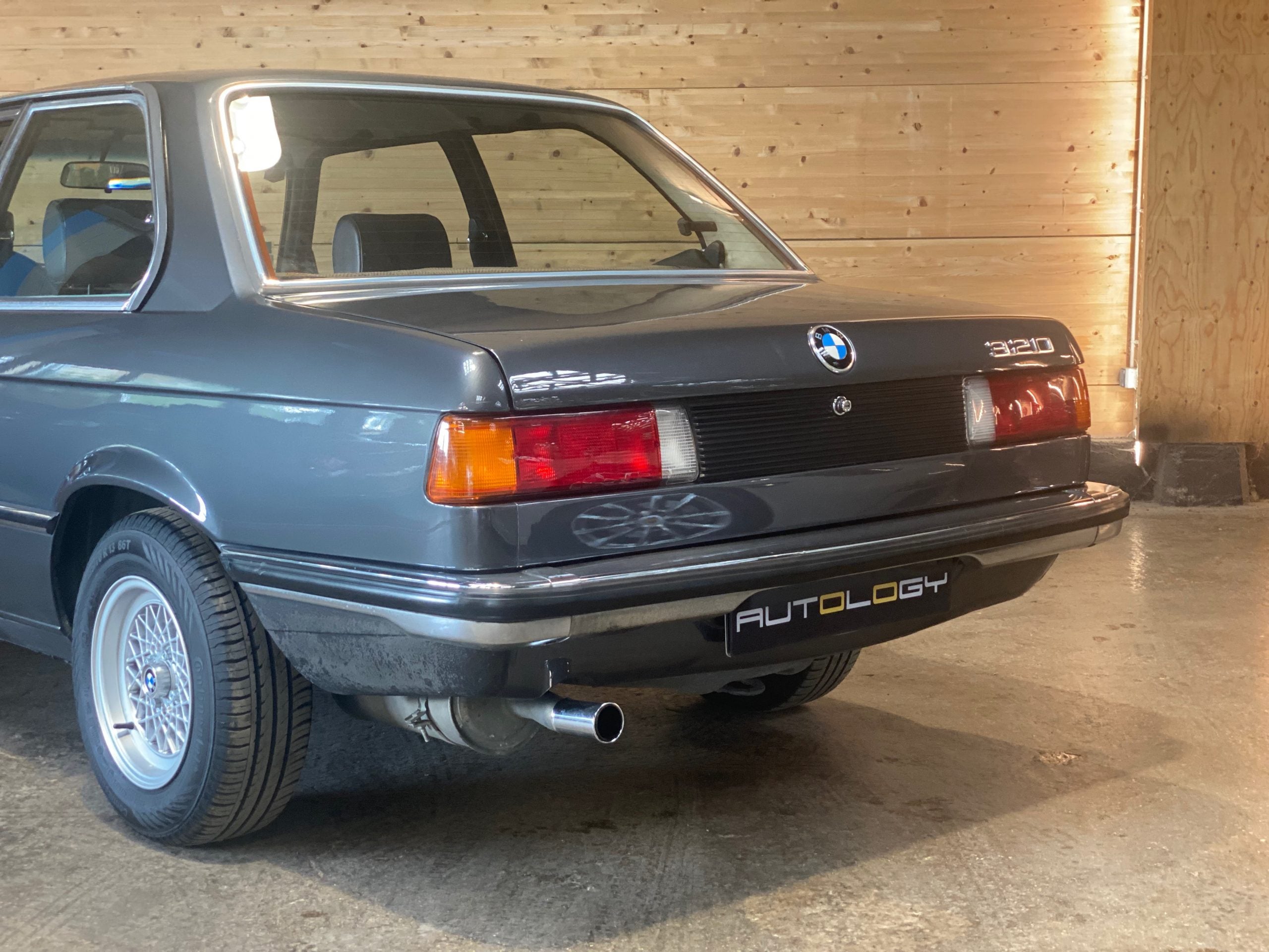 BMW 320/6