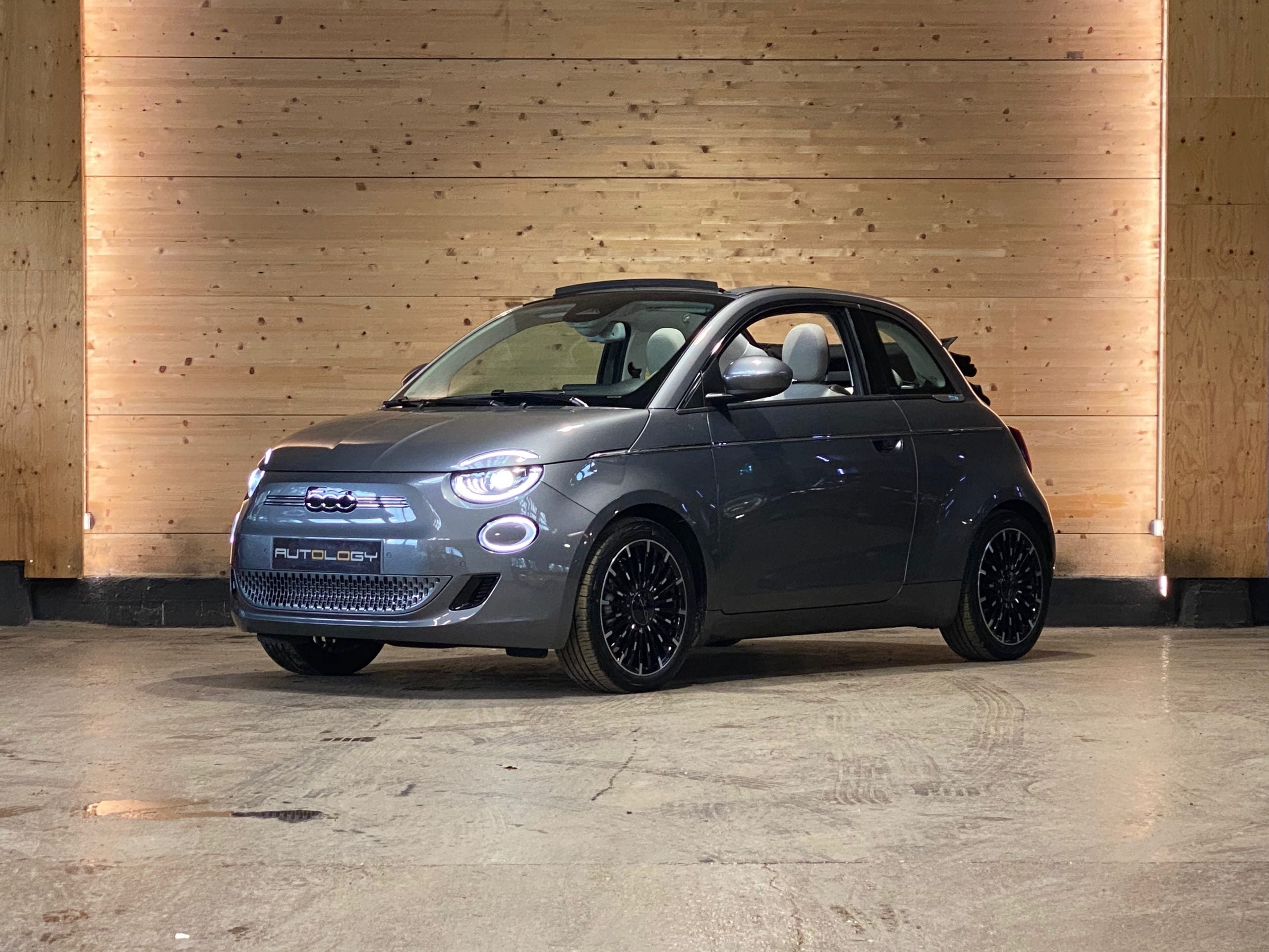 Fiat 500e LaPrima Cabriolet