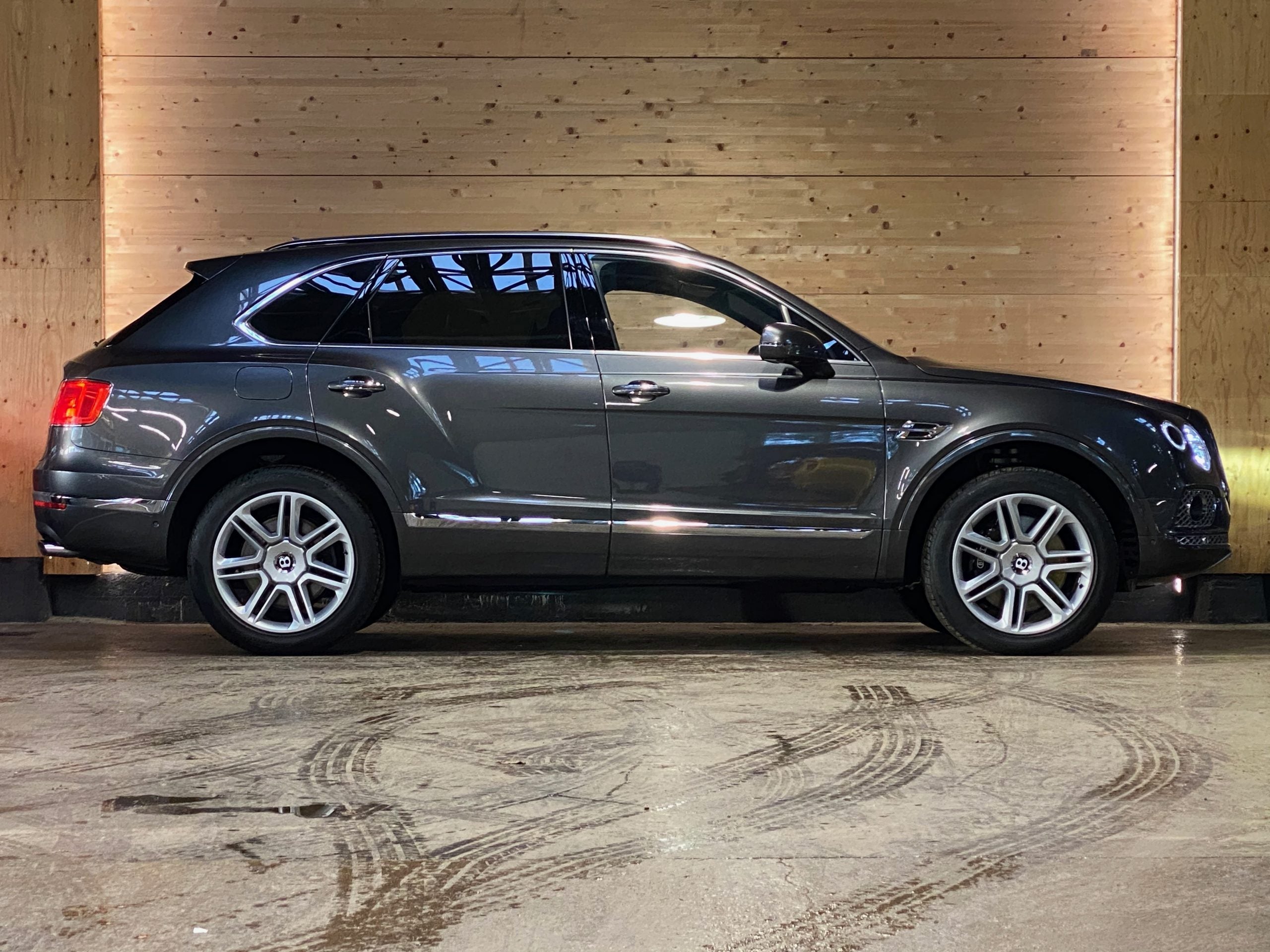 Bentley Bentayga V8 550ch Mulliner