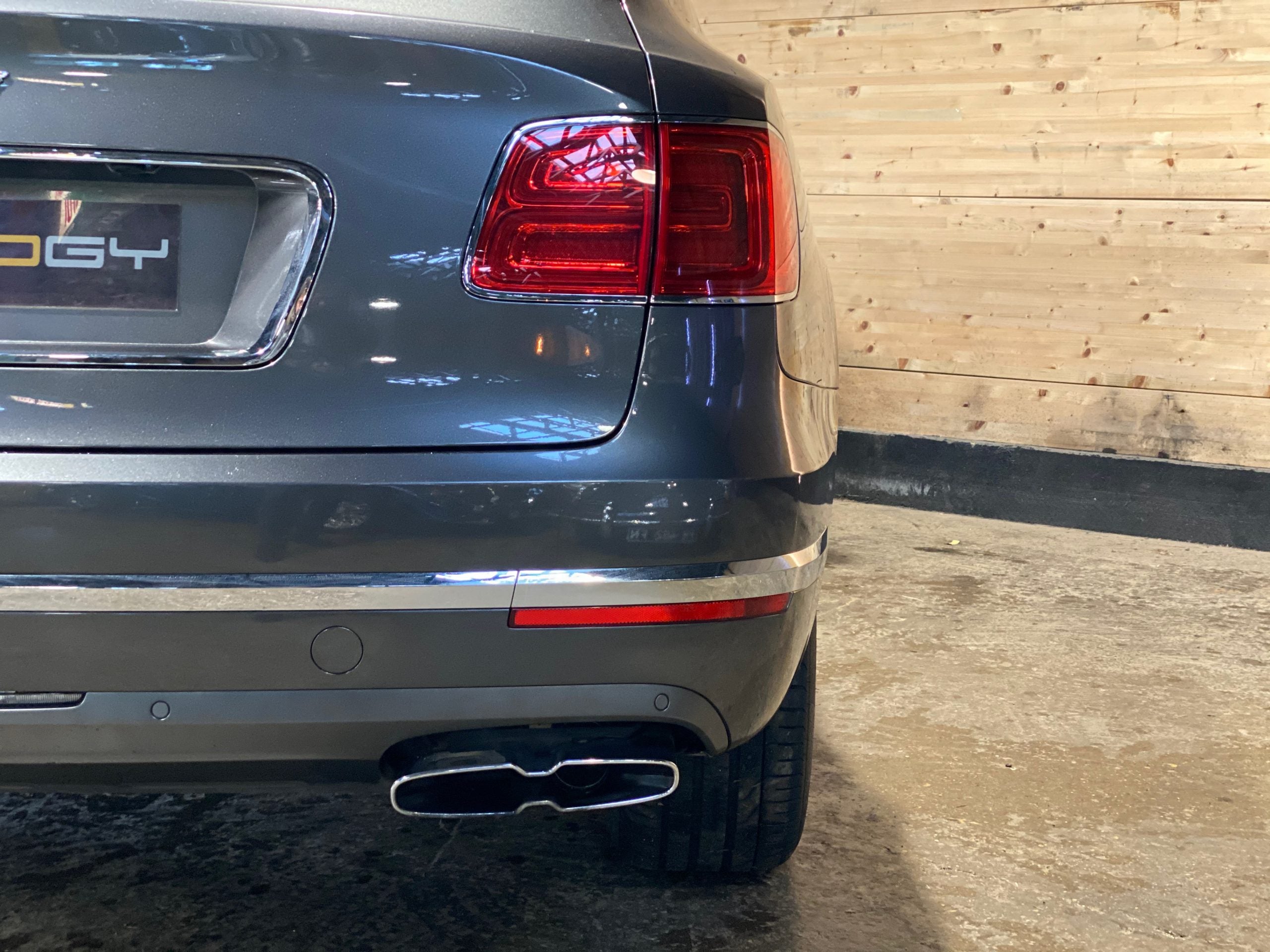 Bentley Bentayga V8 550ch Mulliner