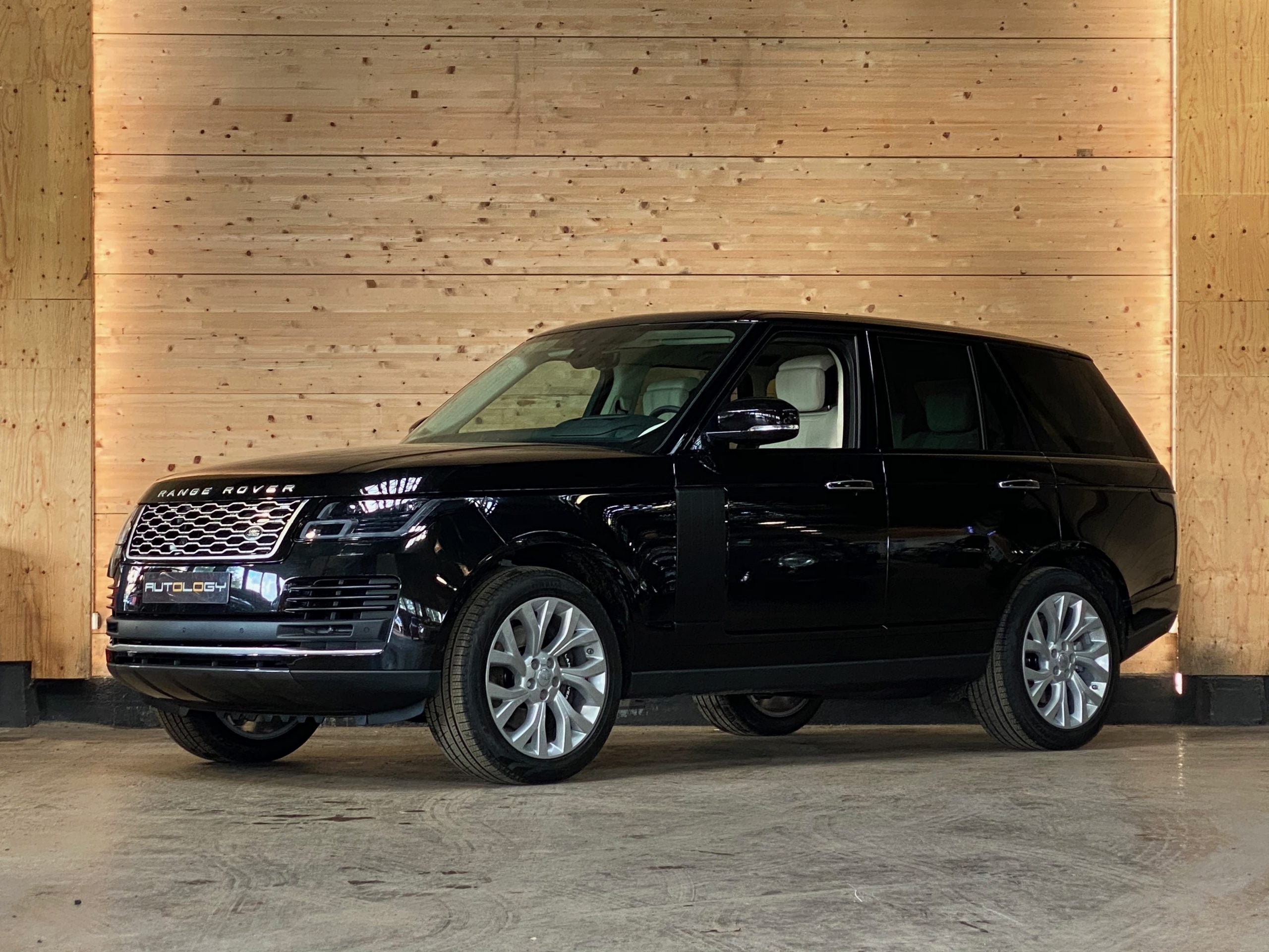 Land Rover Range Rover P400e Autobiography