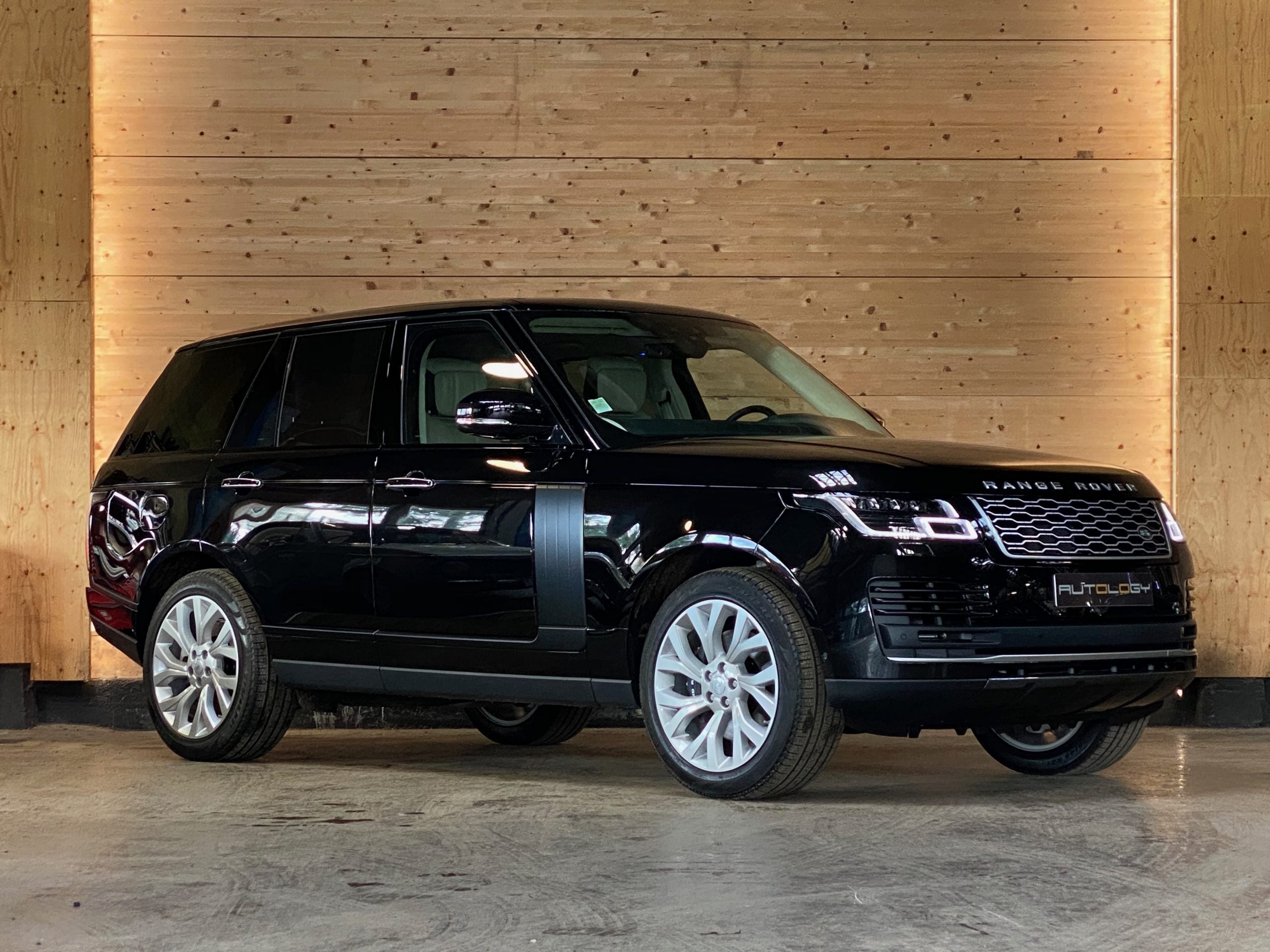 Land Rover Range Rover P400e Autobiography