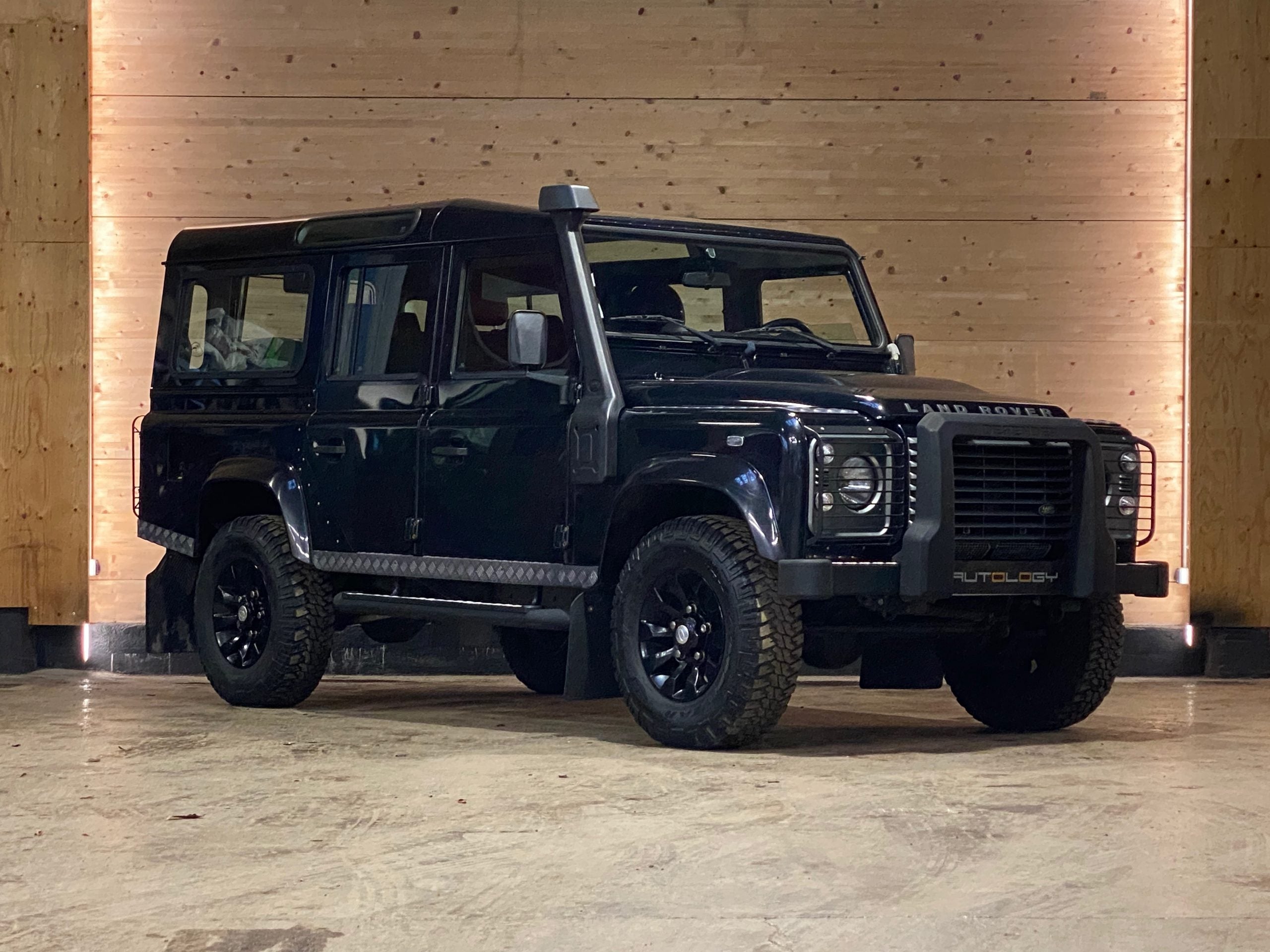 Land Rover Defender 110 Td4 Station Wagon SE