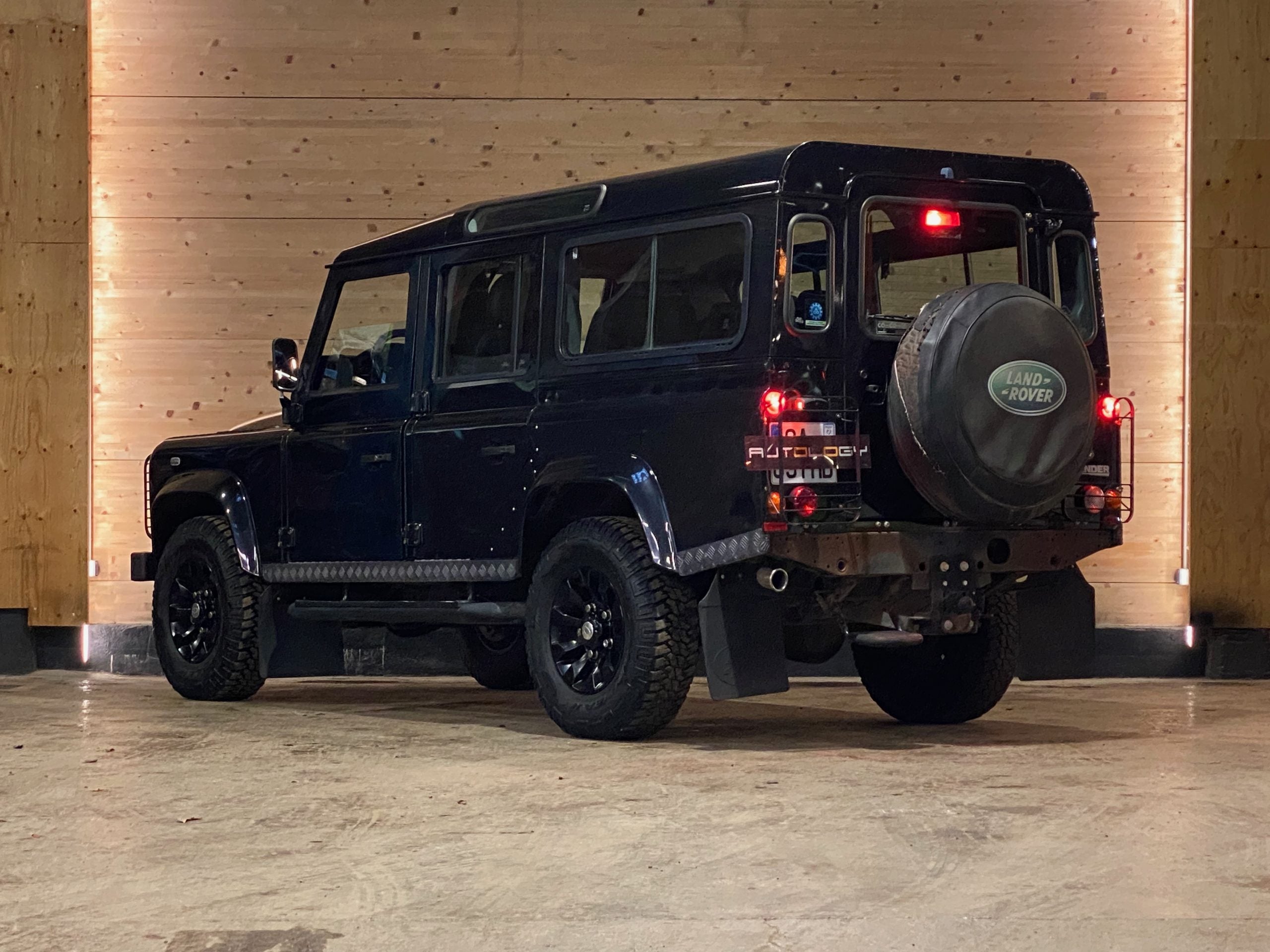 Land Rover Defender 110 Td4 Station Wagon SE