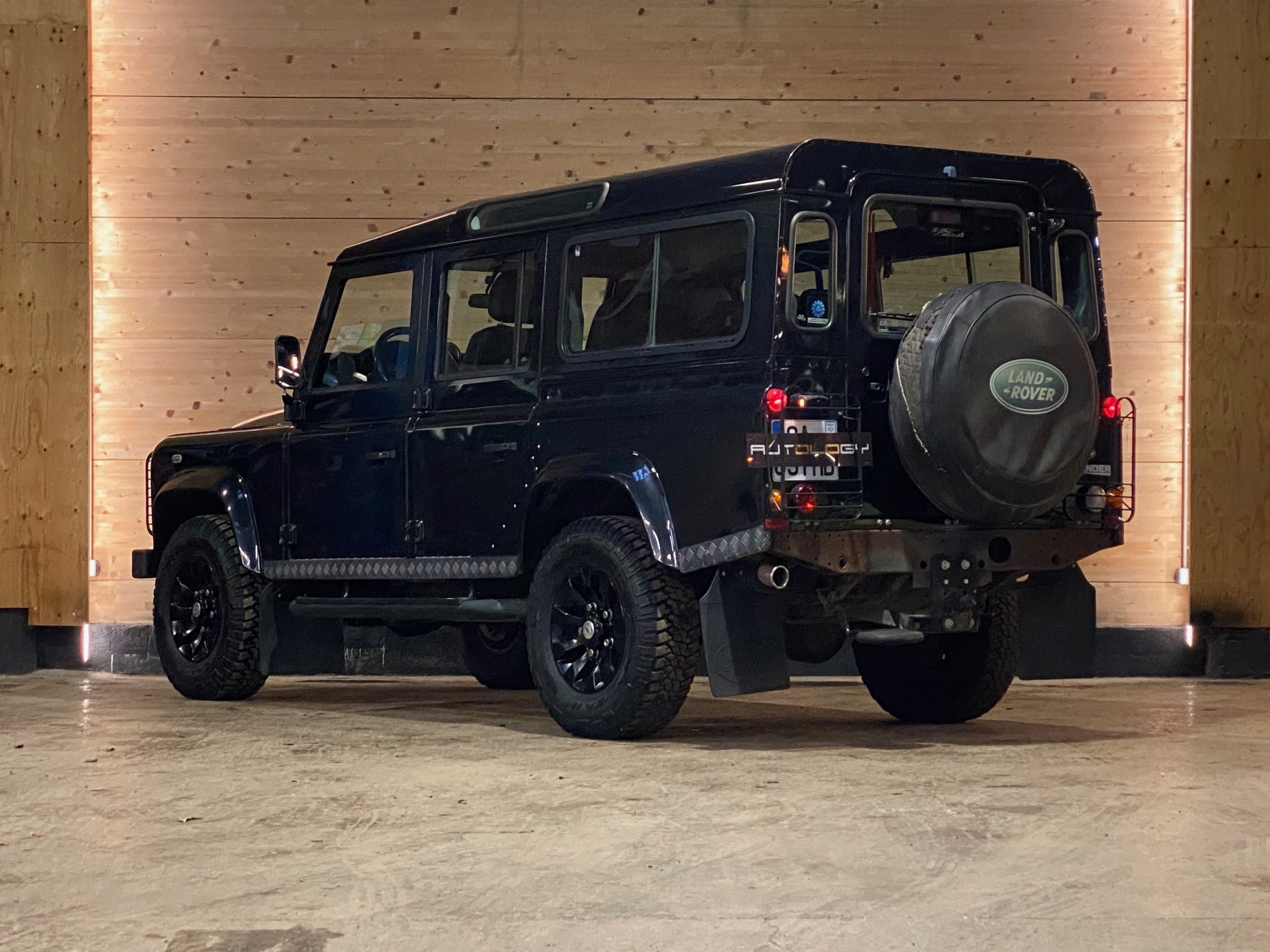 Land Rover Defender 110 Td4 Station Wagon SE