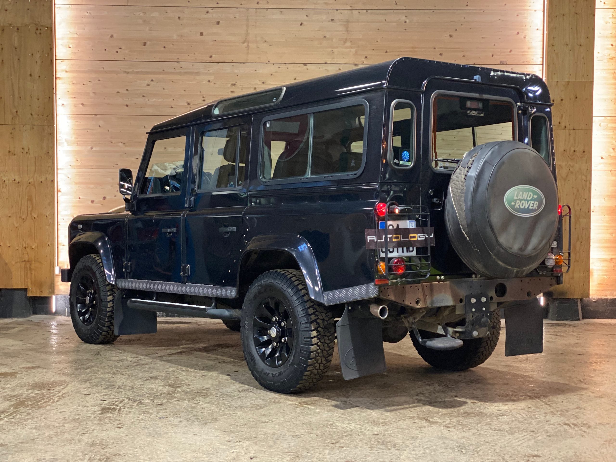 Land Rover Defender 110 Td4 Station Wagon SE