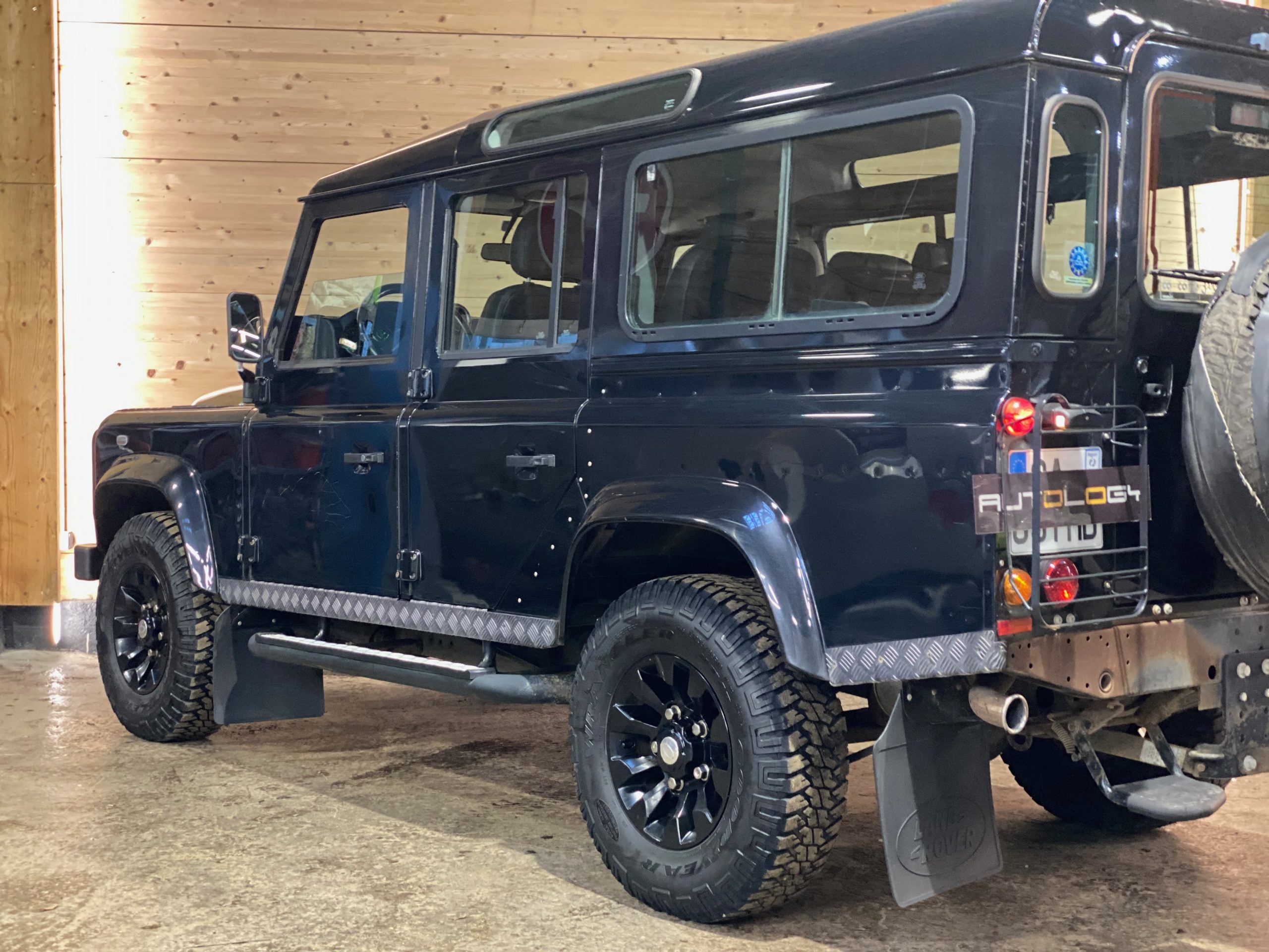 Land Rover Defender 110 Td4 Station Wagon SE