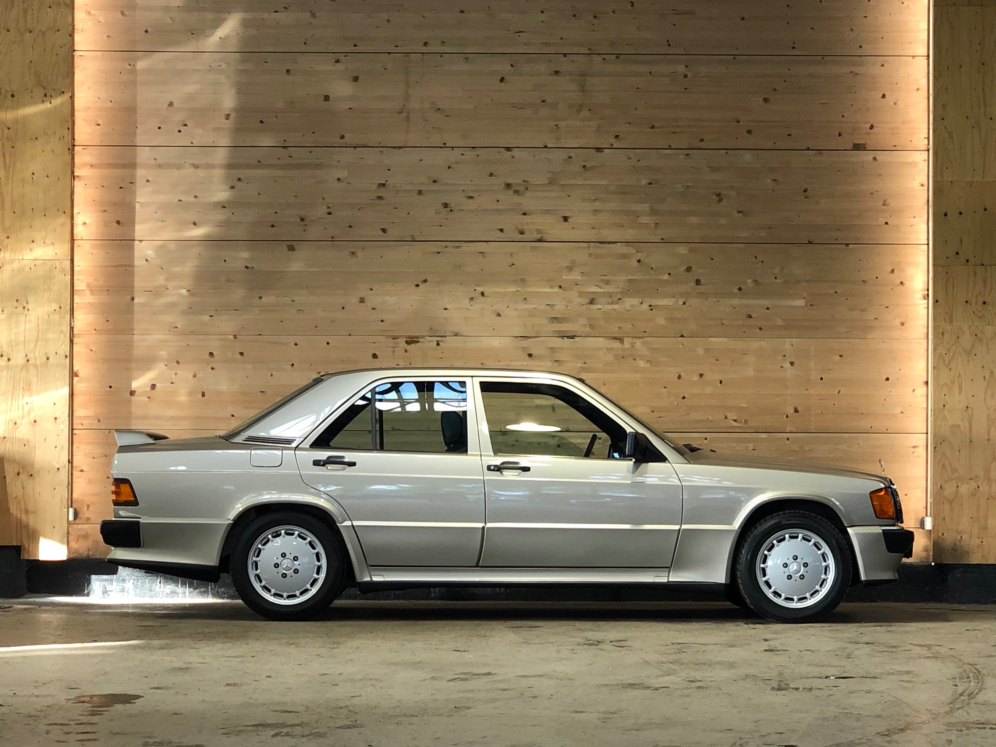 Mercedes 190 E 2.3-16