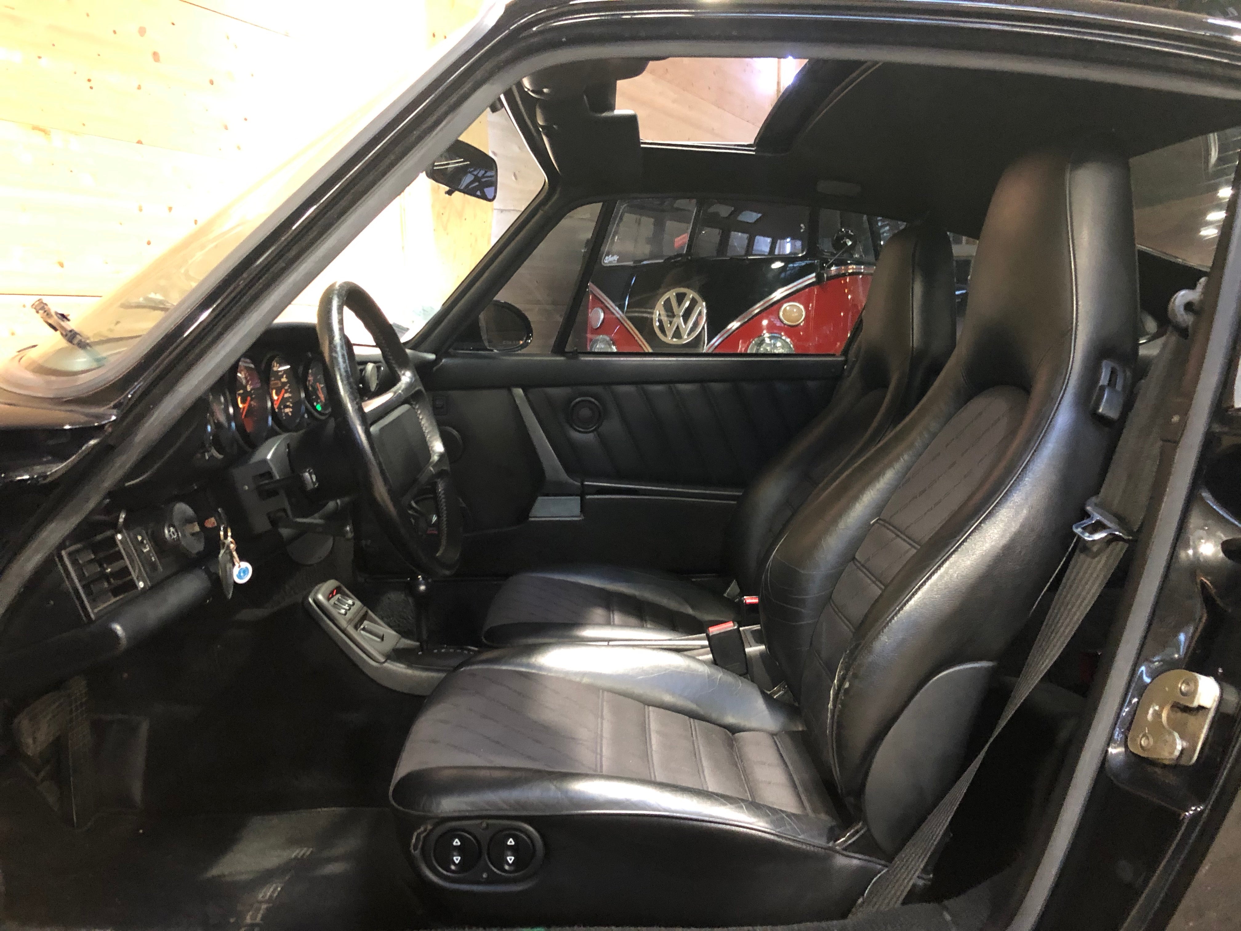 Porsche 964 Carrera 2 Tiptronic