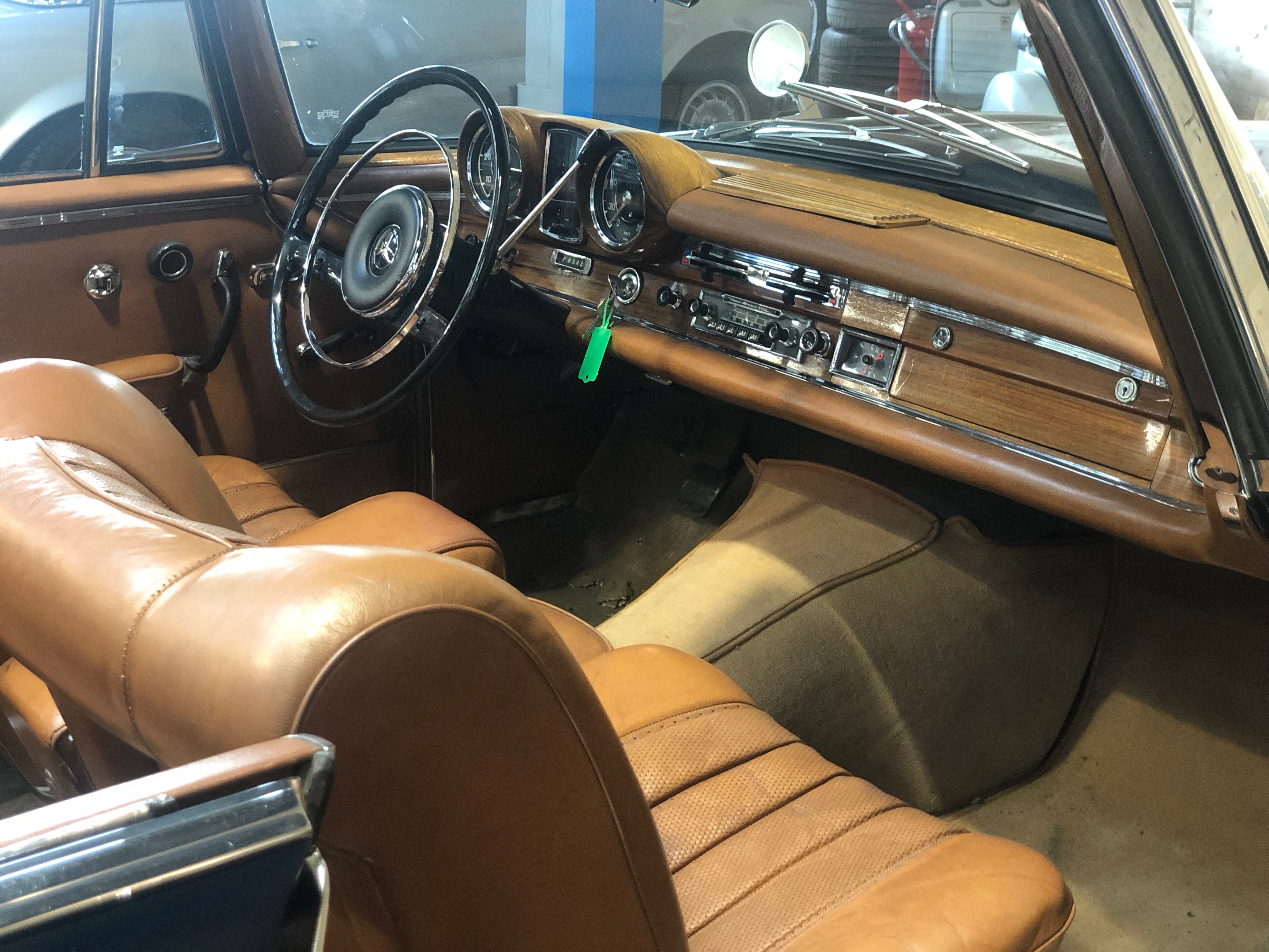 Mercedes 220 SE Cabriolet BVA 1ère main!