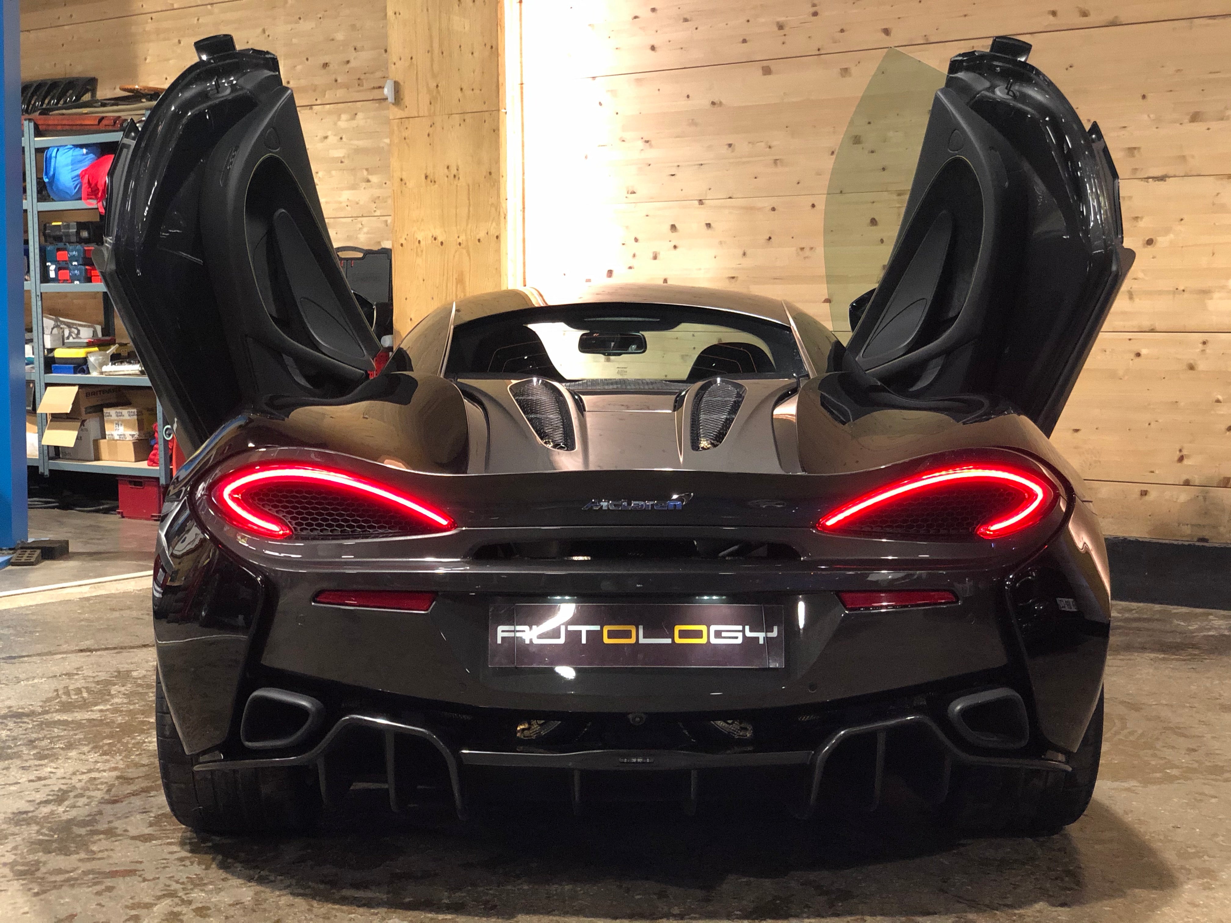 McLaren 570S