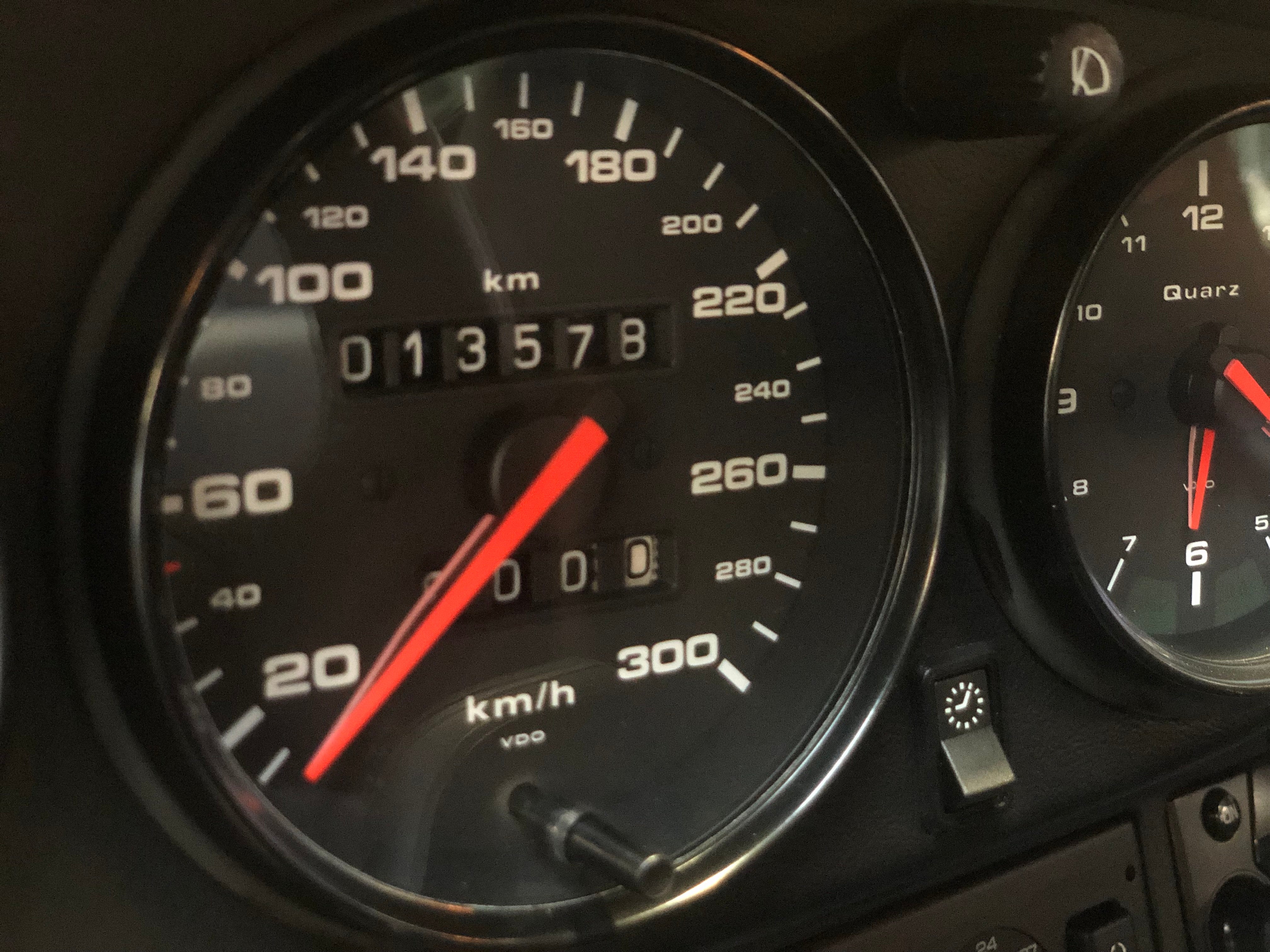 Porsche 993 Carrera 4 .... 13.500km!