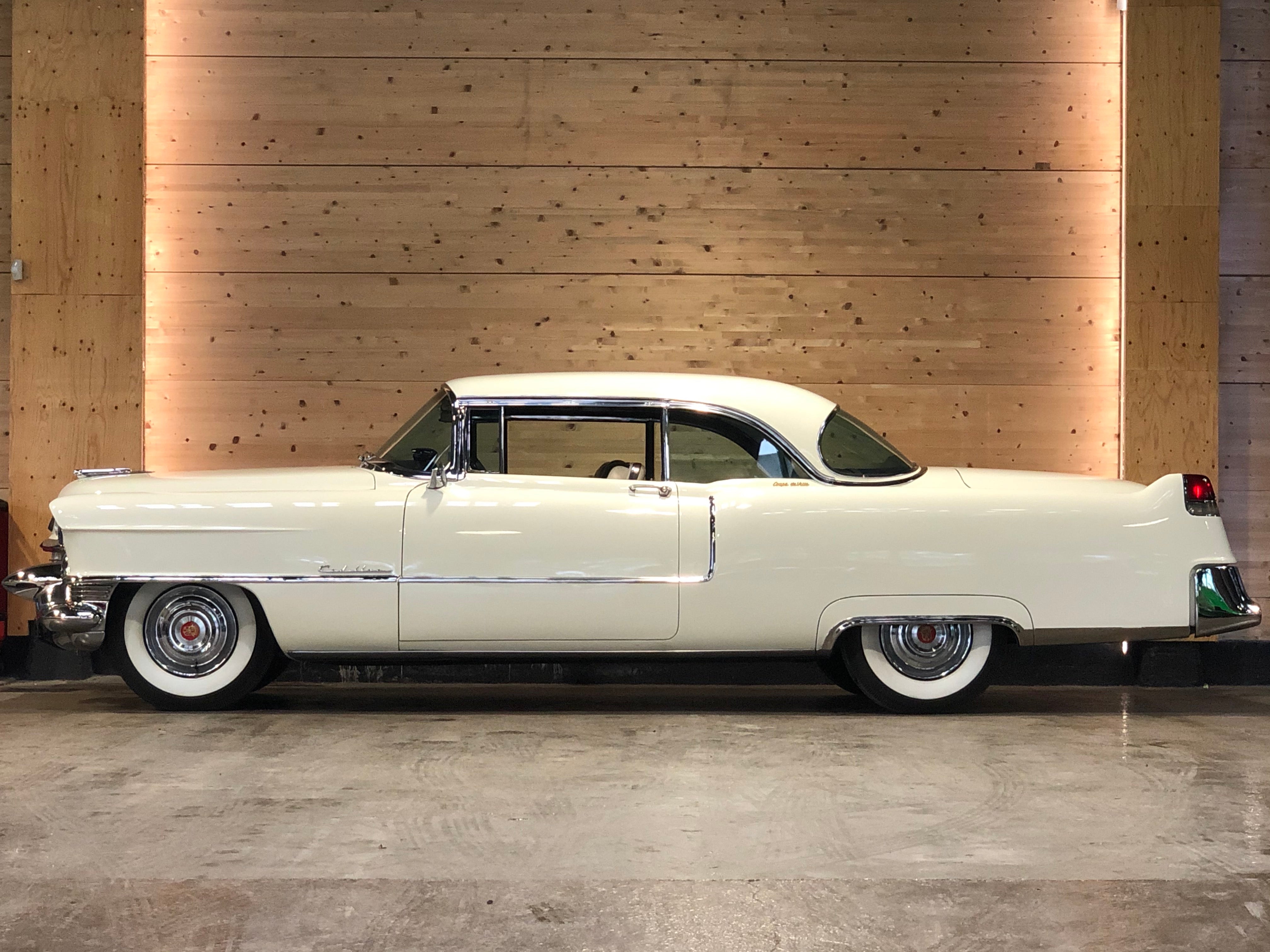 Cadillac Coupe Deville