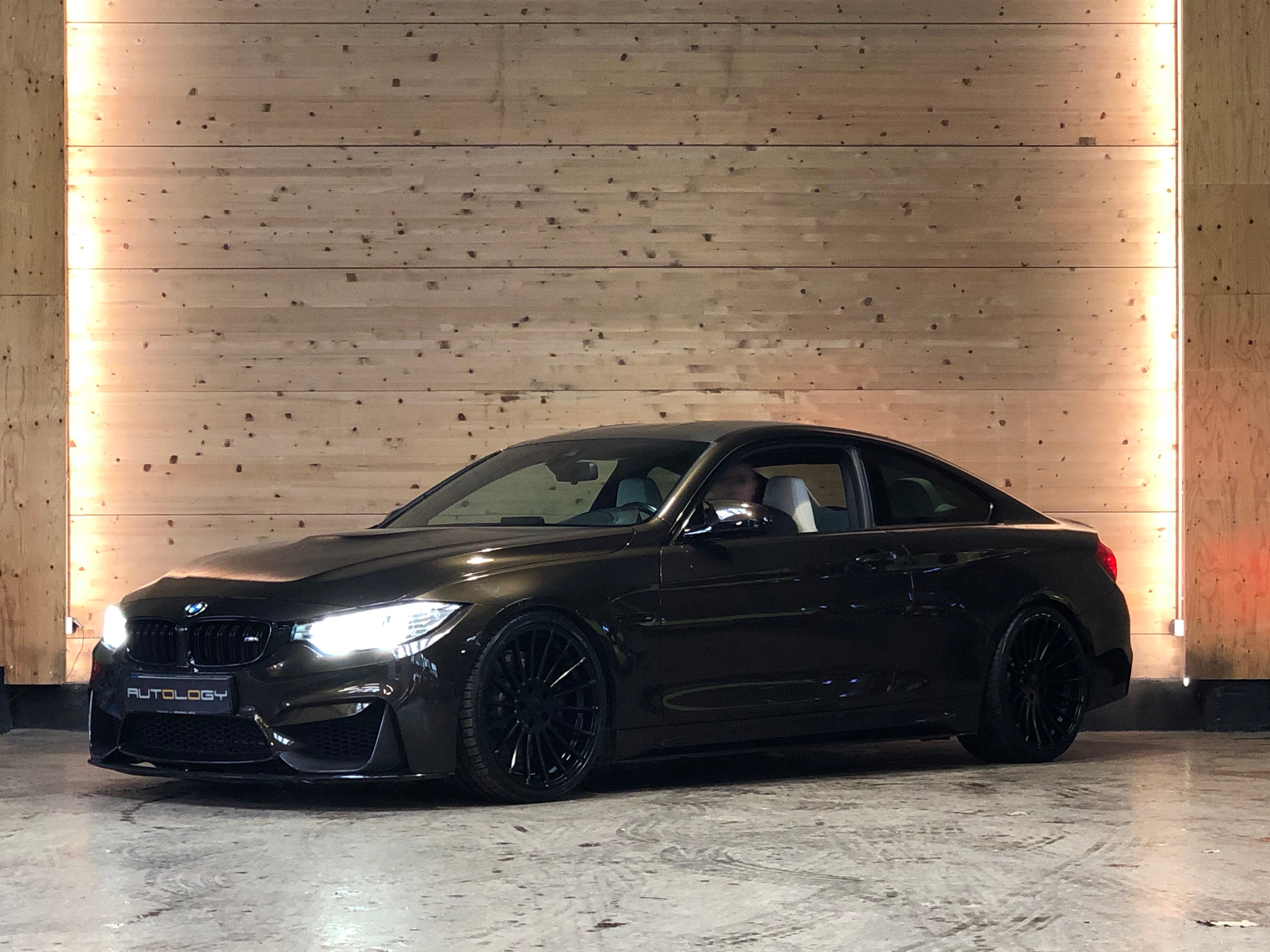 BMW M4 Coupe DKG7