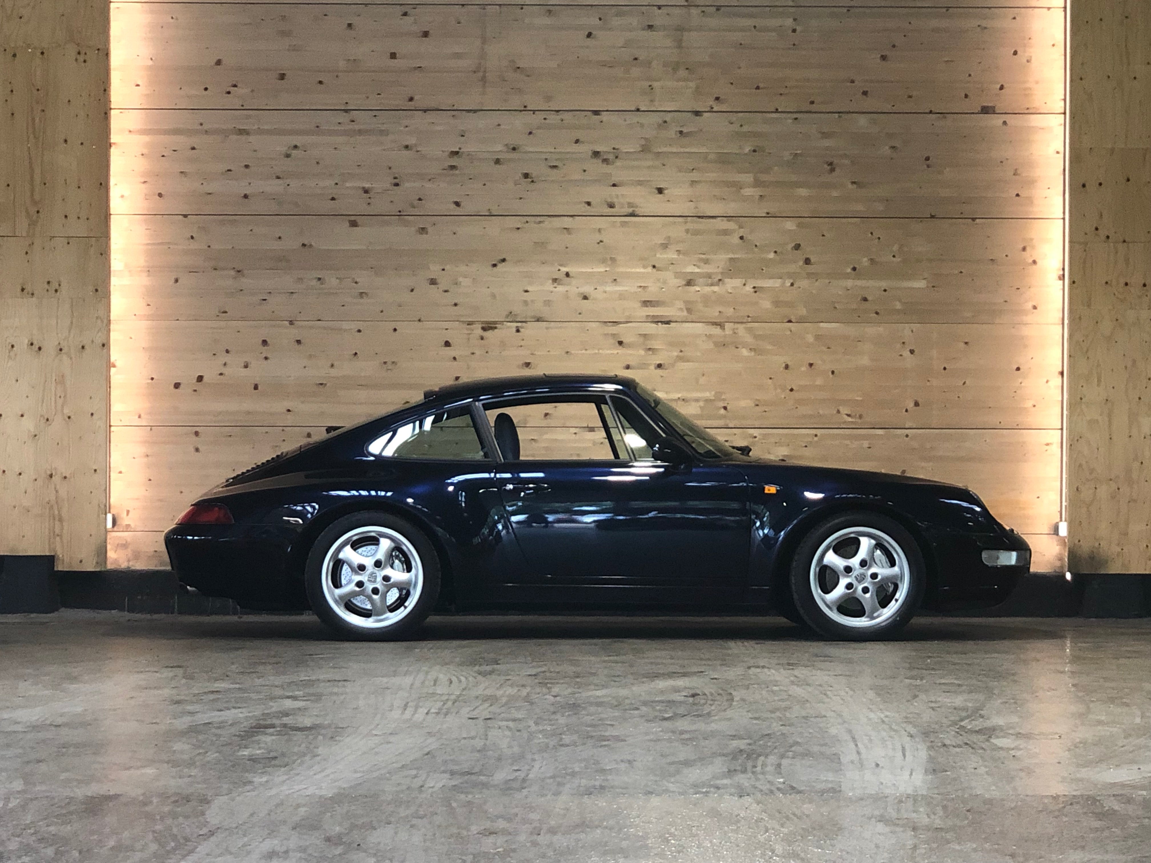 Porsche 993 Carrera 4 .... 13.500km!