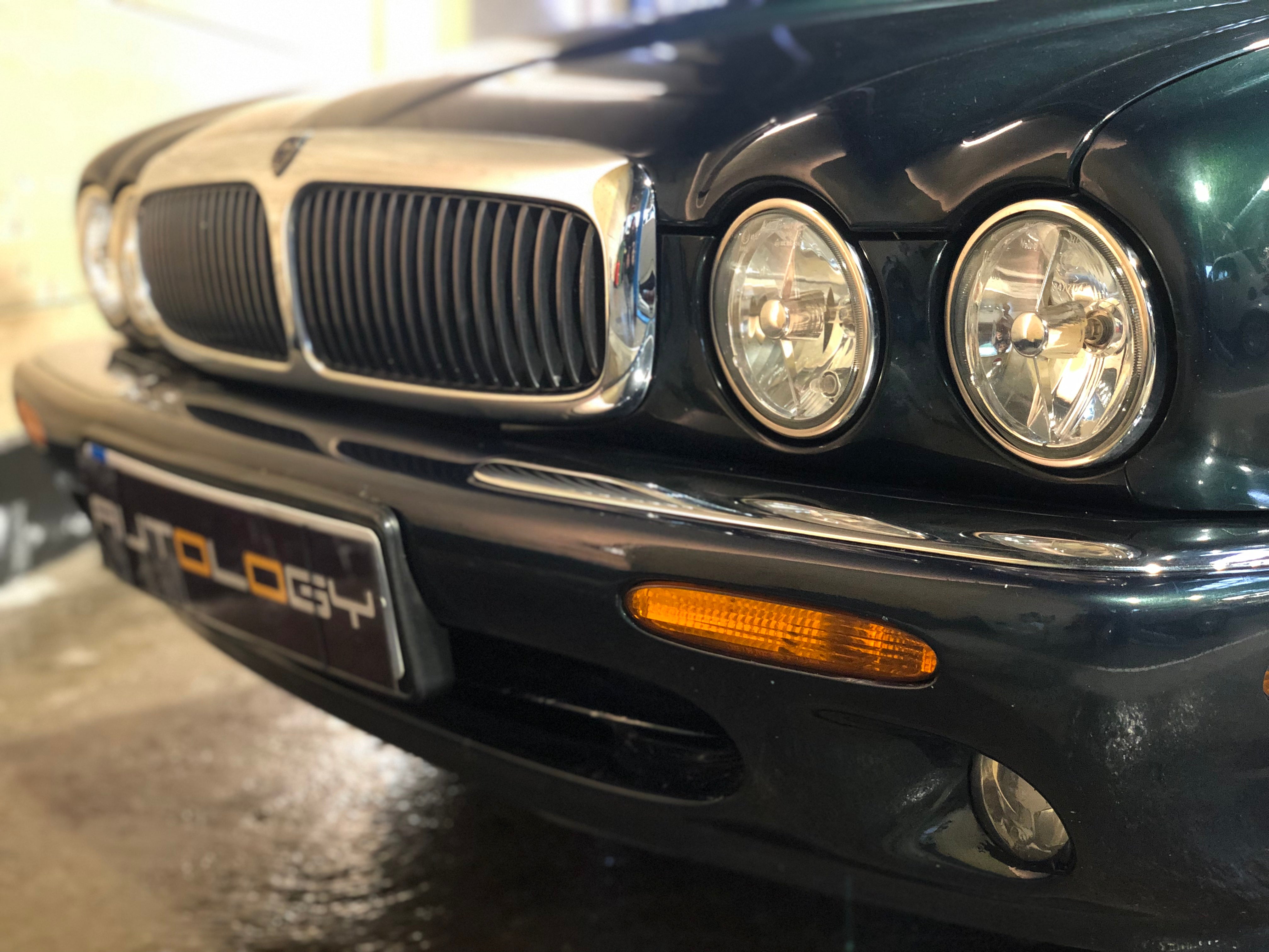 Jaguar XJ8 3.2