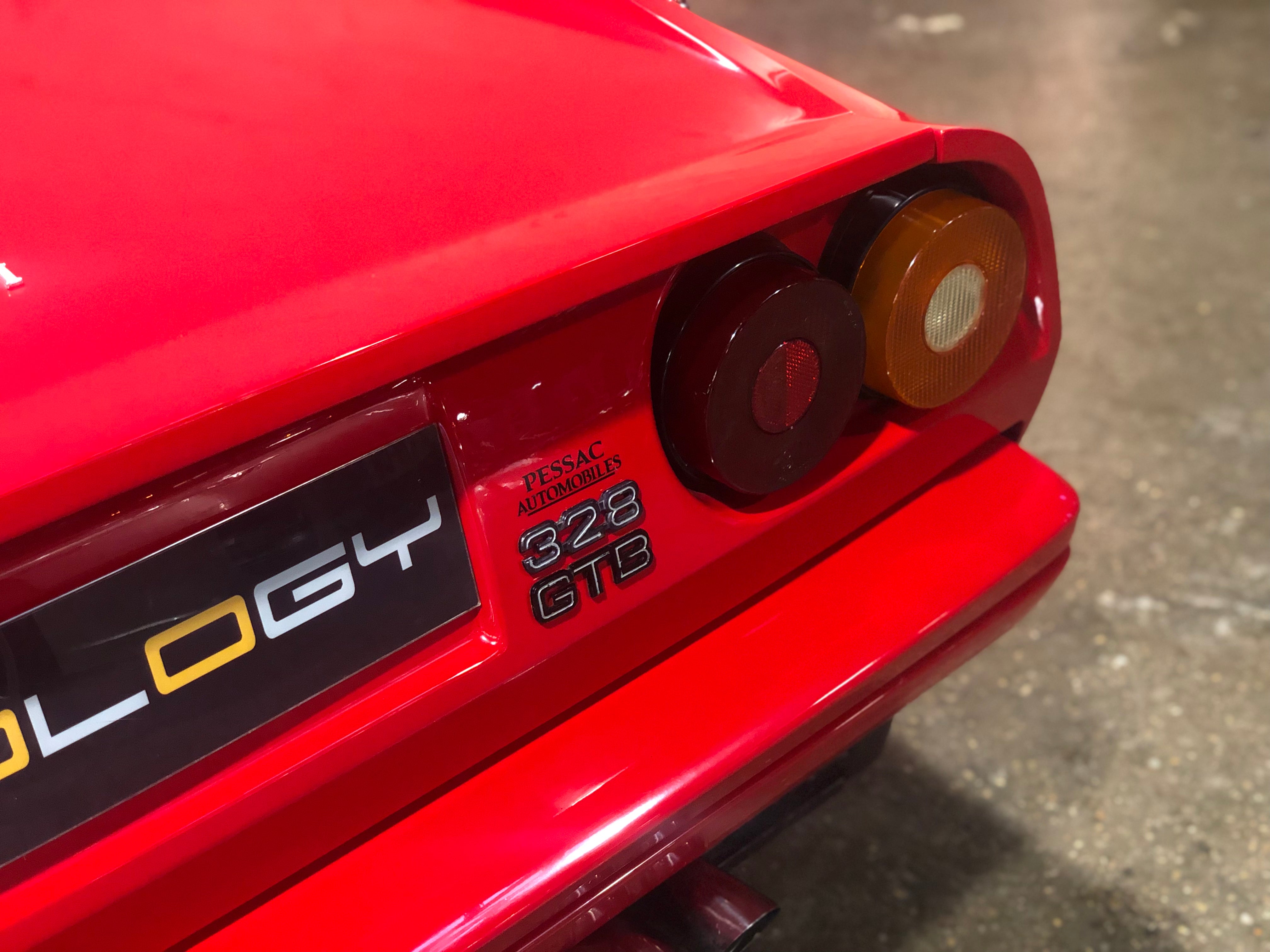 Ferrari 328 GTB