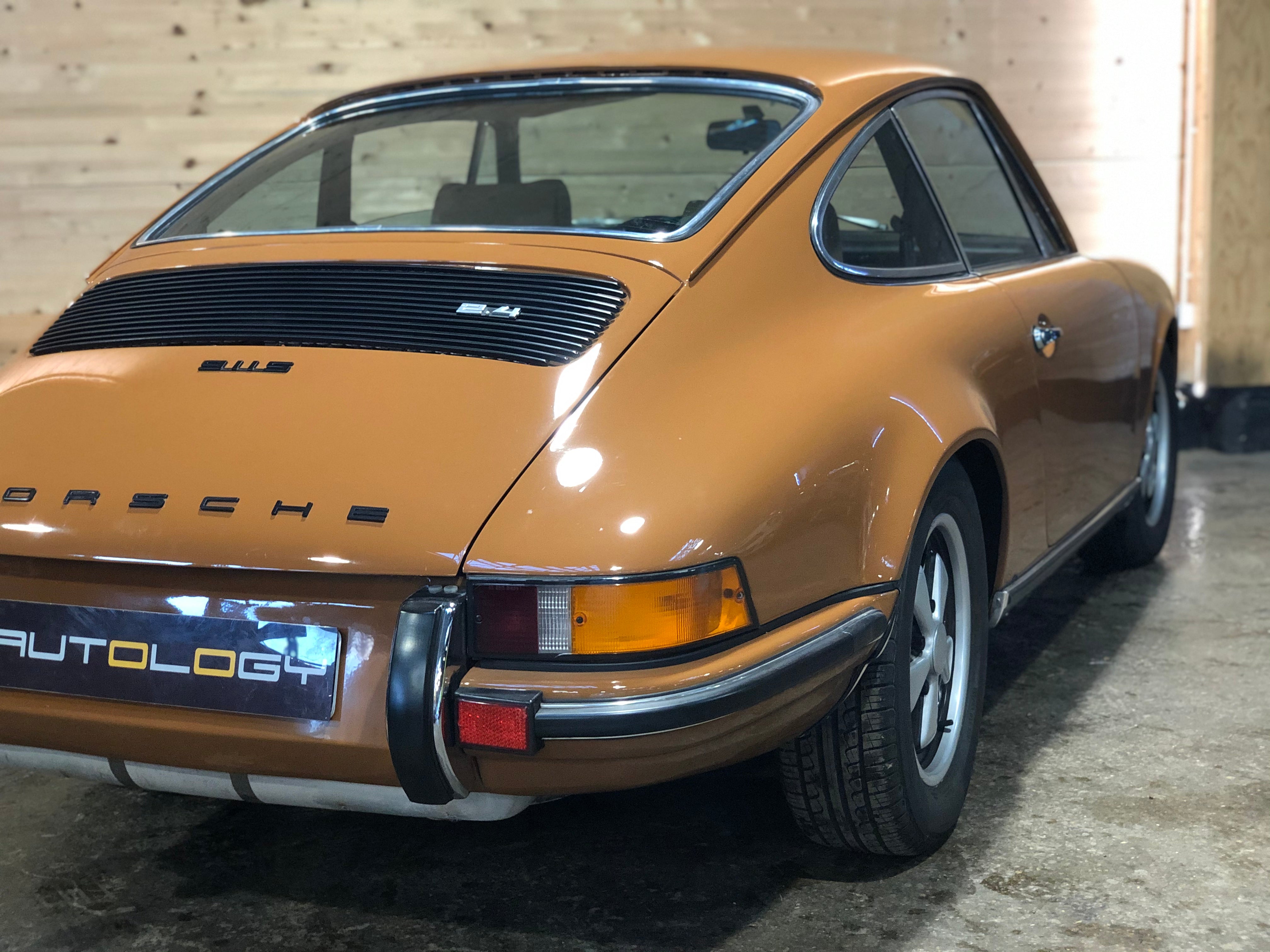 Porsche 911 2.4S Coupe