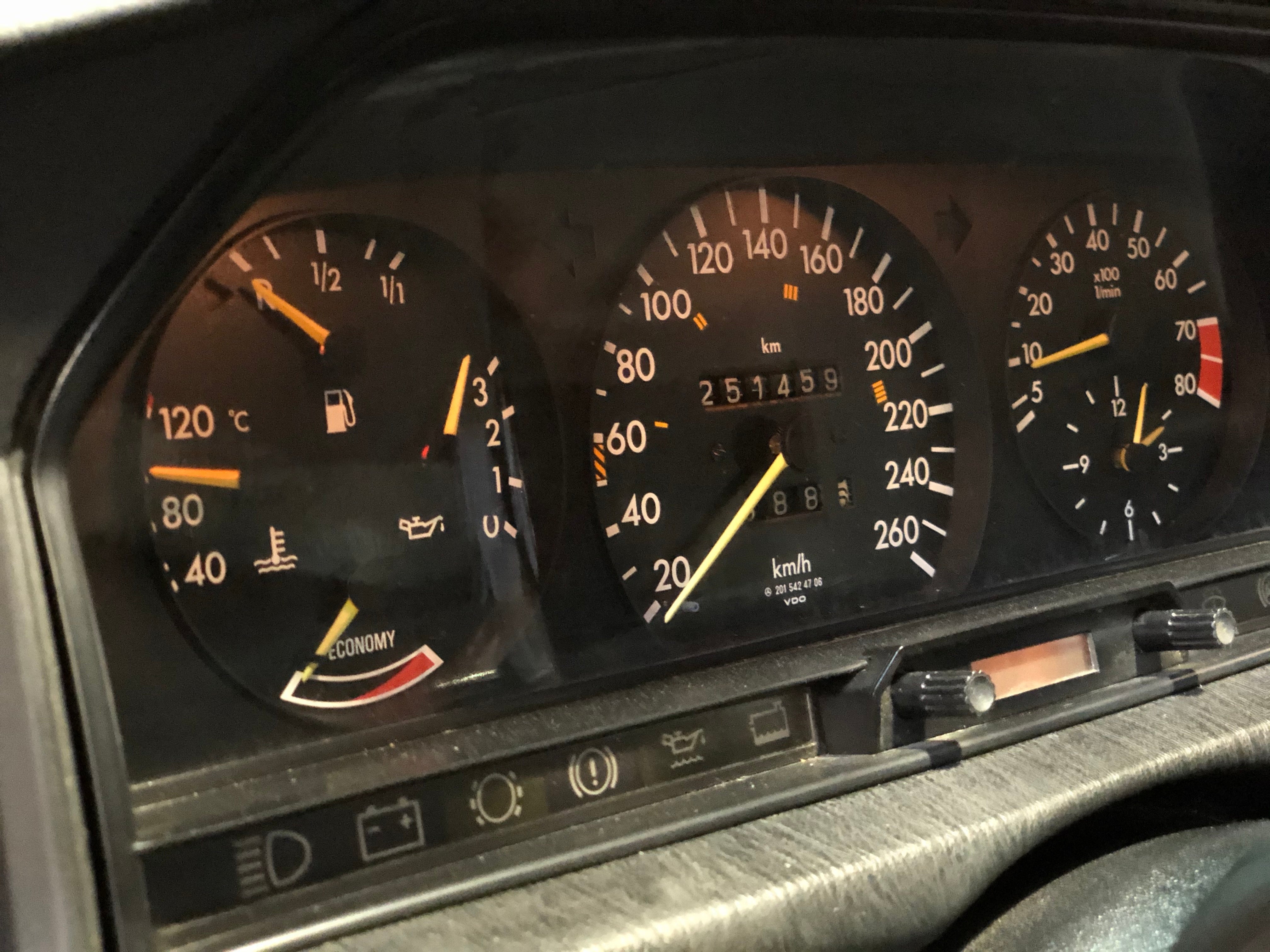 Mercedes 190 E 2.3-16