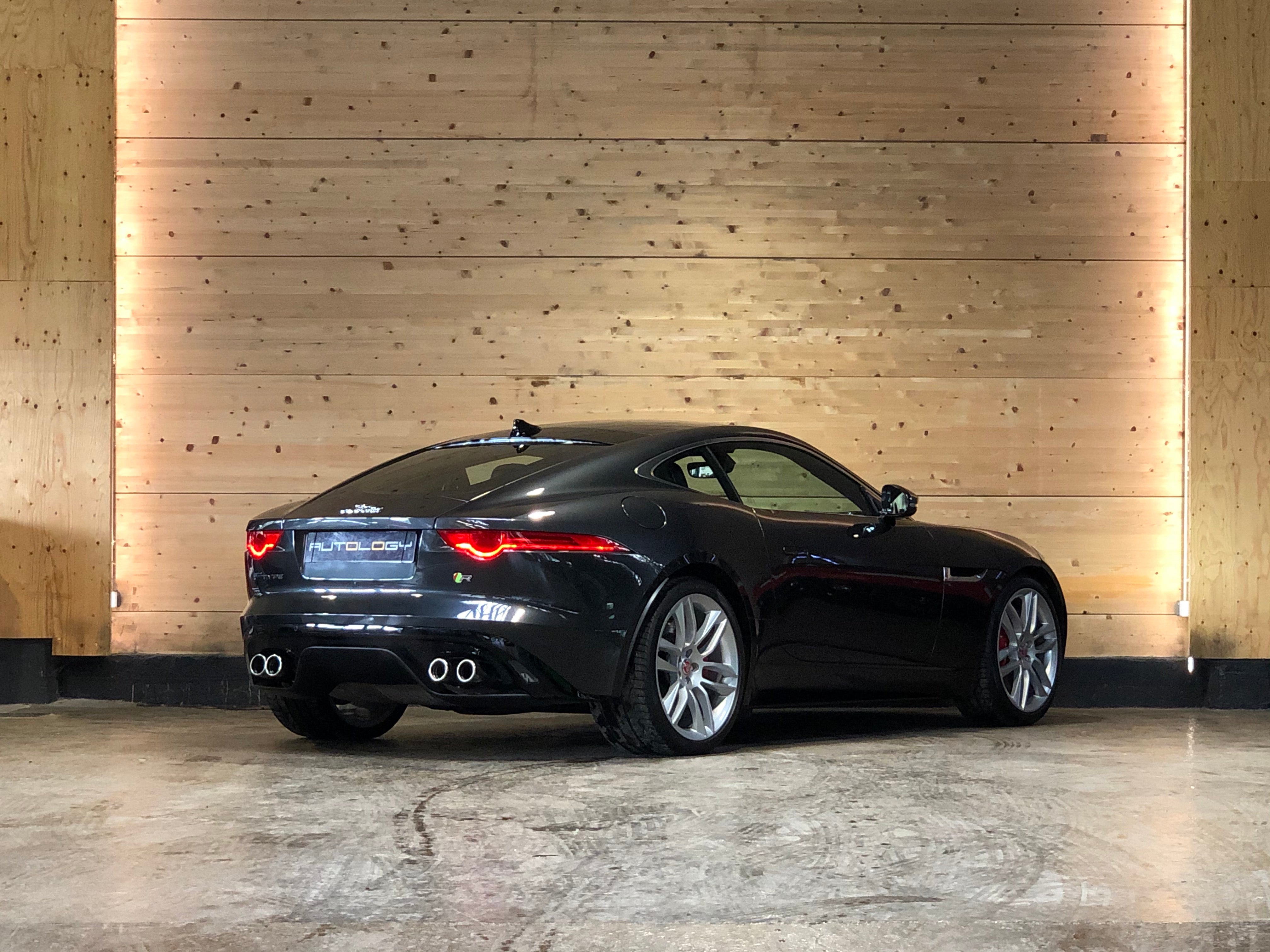 Jaguar F-Type V8 R