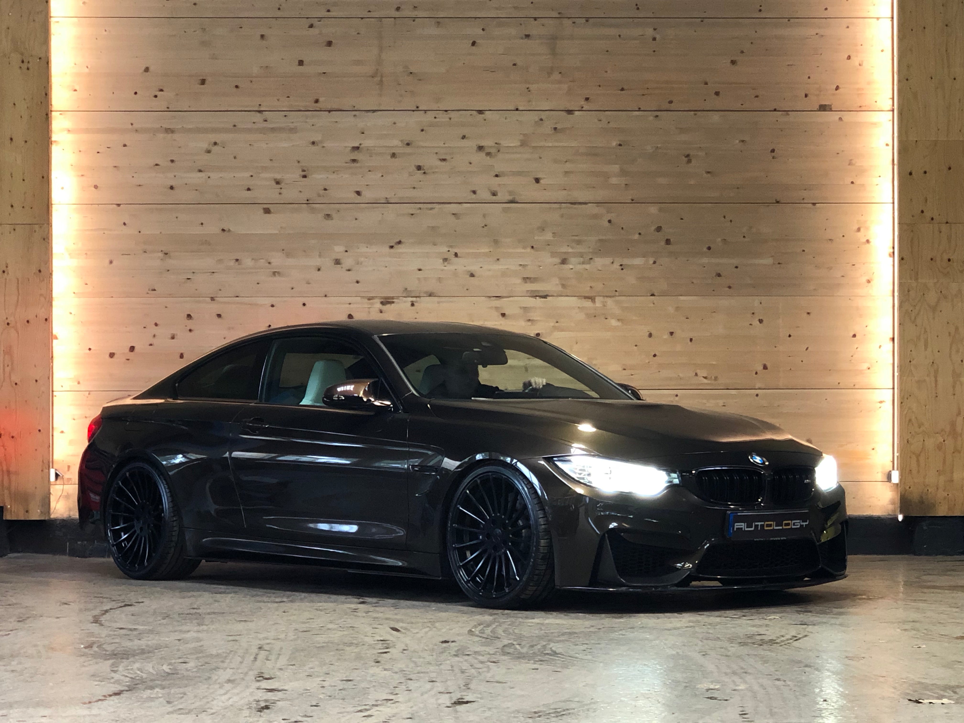 BMW M4 Coupe DKG7