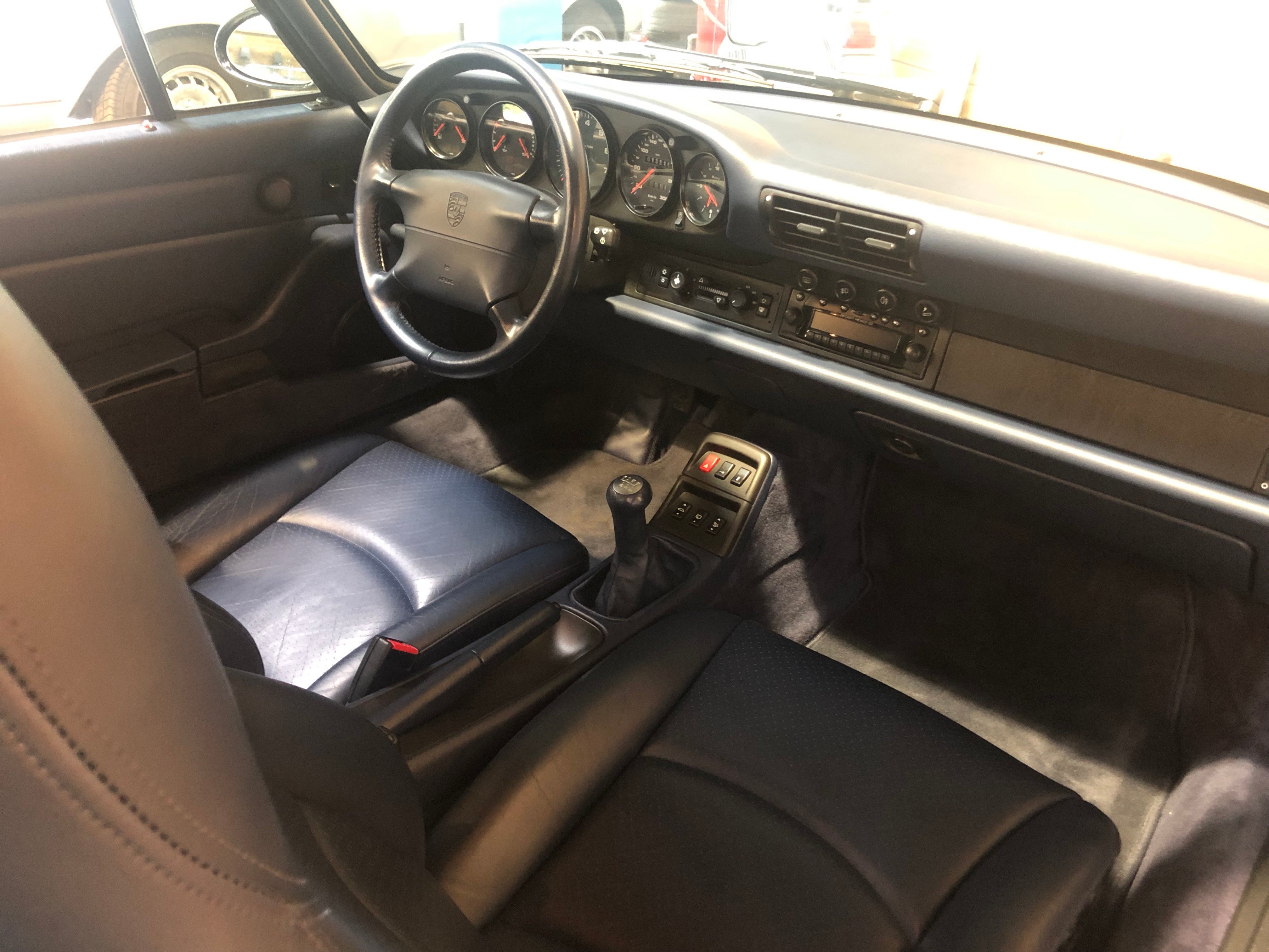 Porsche 993 Carrera 4 .... 13.500km!