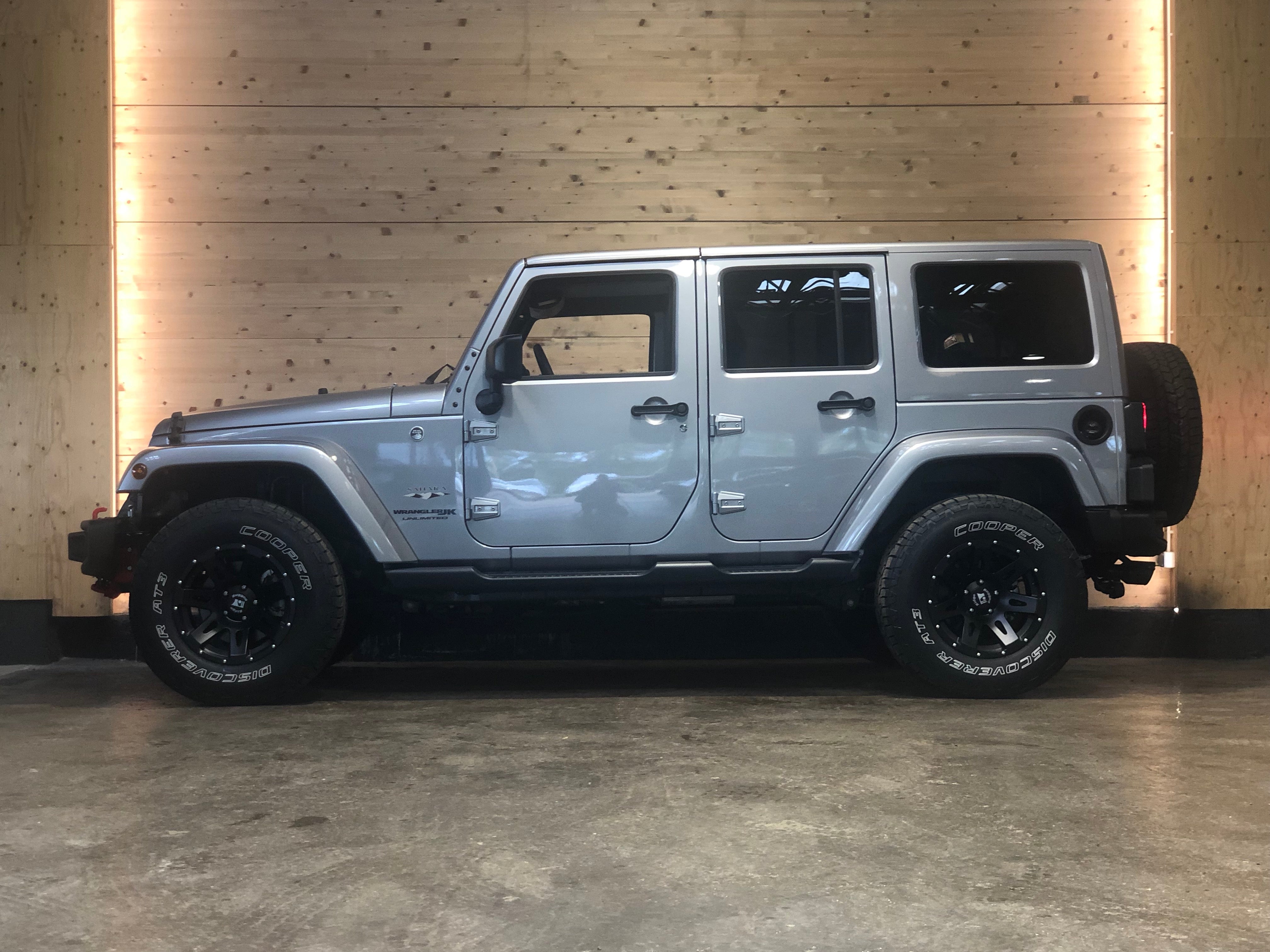 Jeep Wrangler Unlimited V6 3.6 Sahara BVA